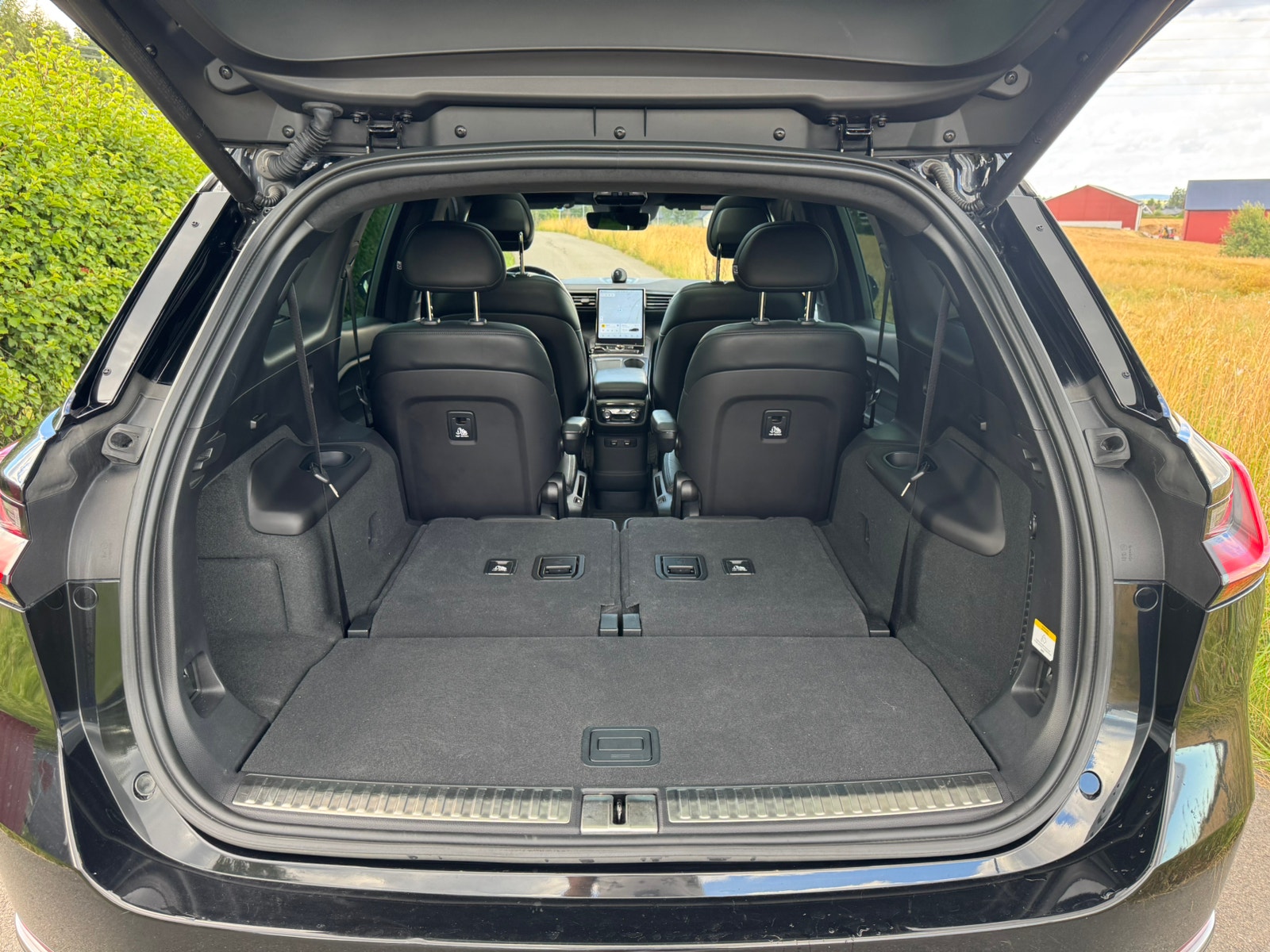 NIO ES8 Standard Range, 544hk, 2022