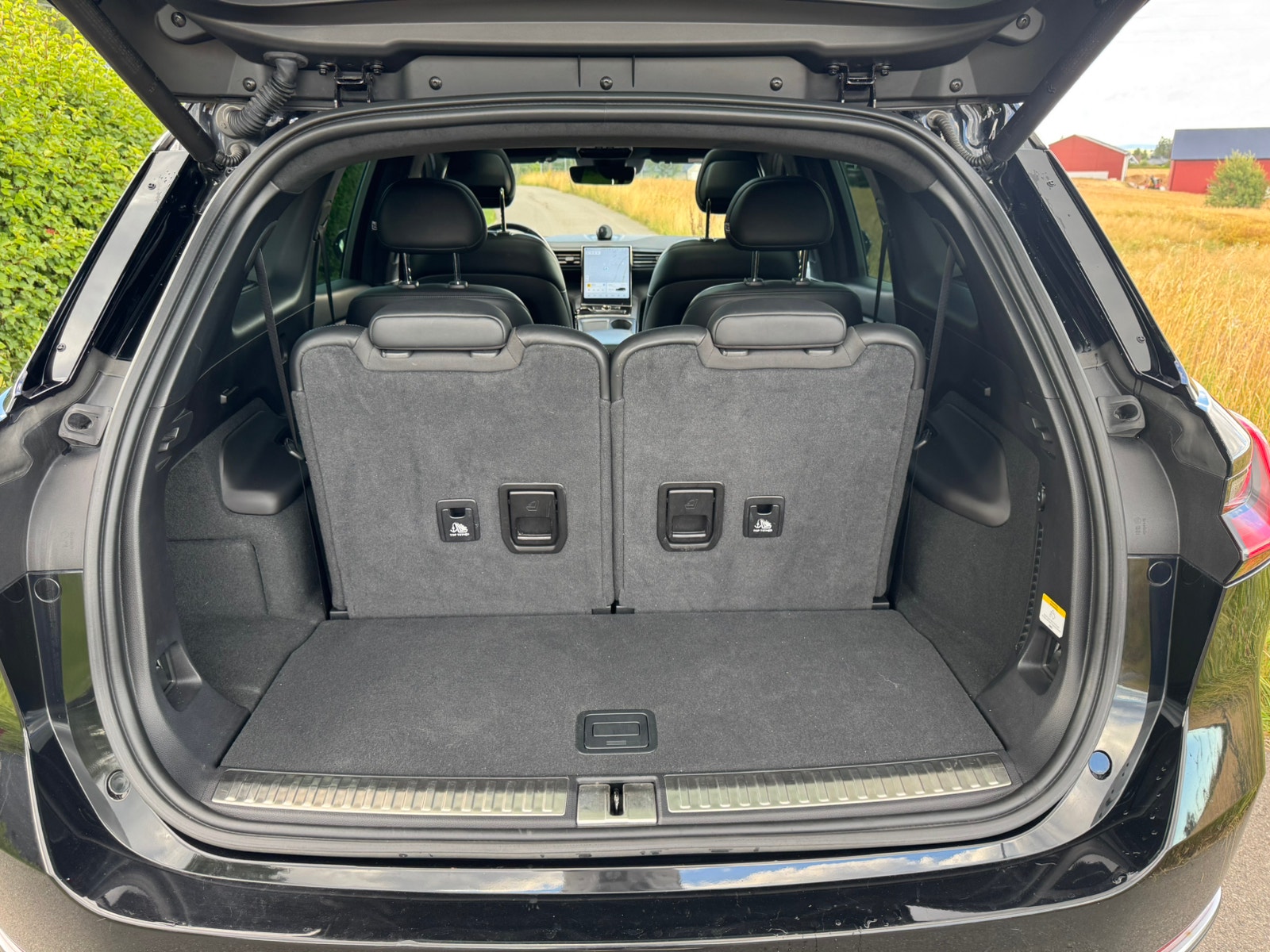 NIO ES8 Standard Range, 544hk, 2022