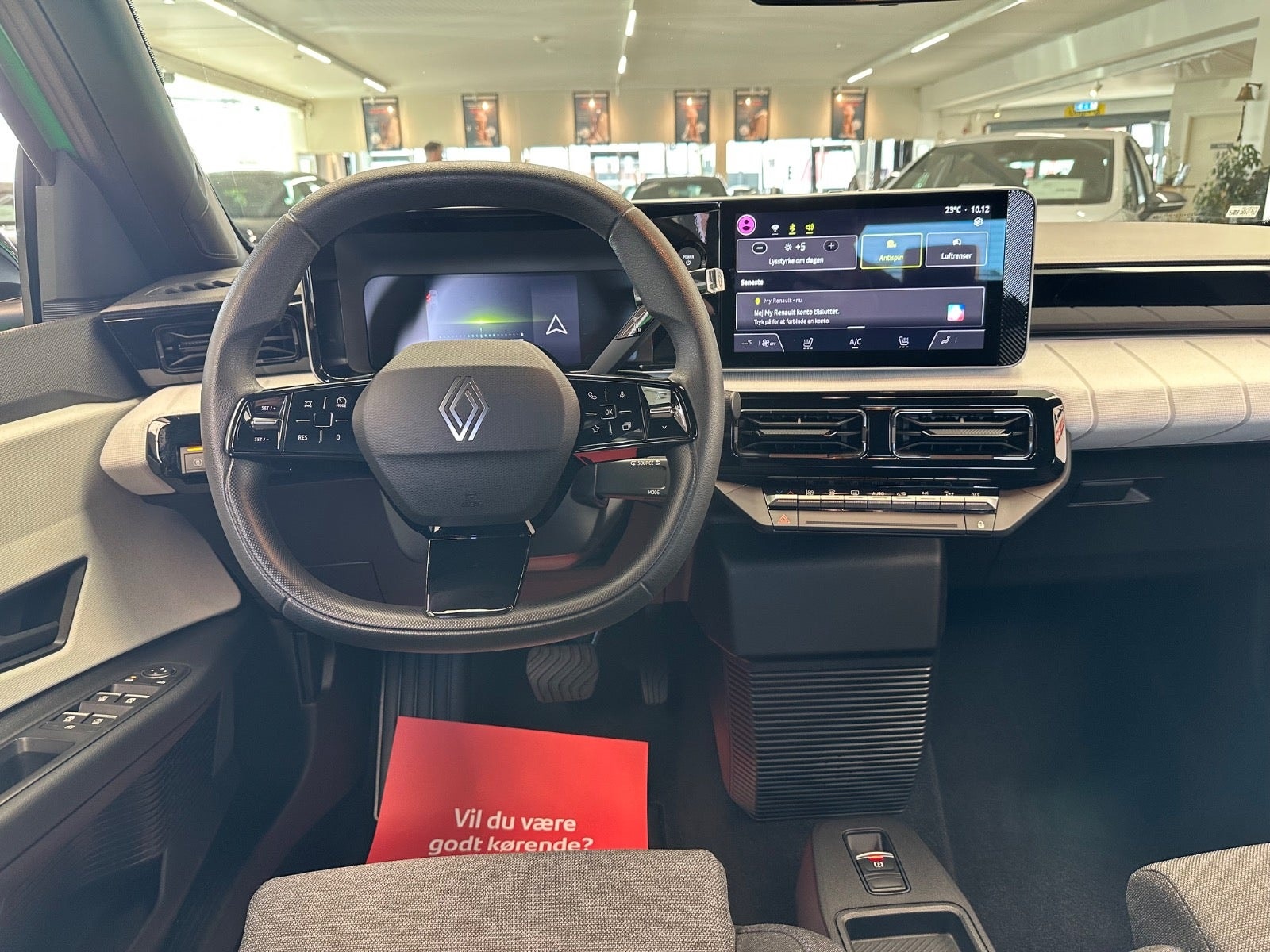 Renault 5 E-Tech 40 kWh, 122hp, 2025