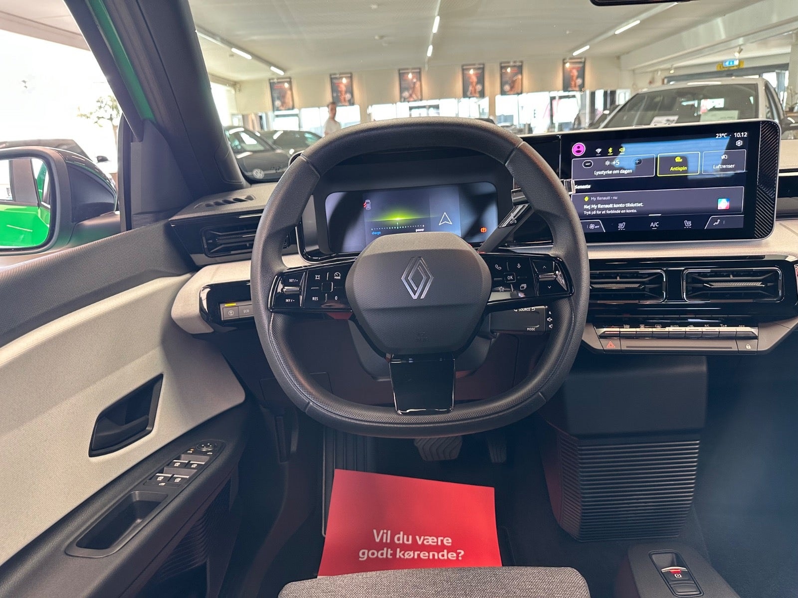 Renault 5 E-Tech 40 kWh, 122hp, 2025