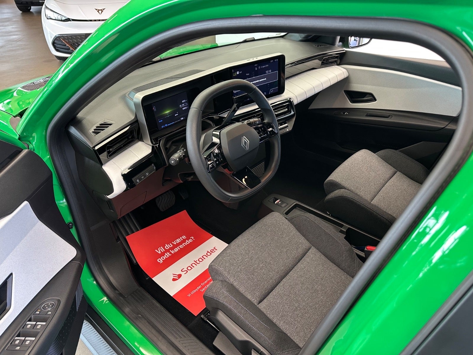 Renault 5 E-Tech 40 kWh, 122hp, 2025