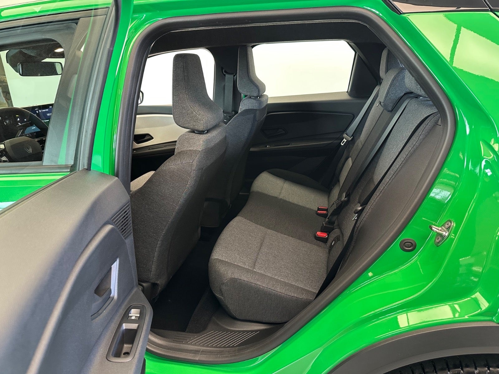 Renault 5 E-Tech 40 kWh, 122hp, 2025