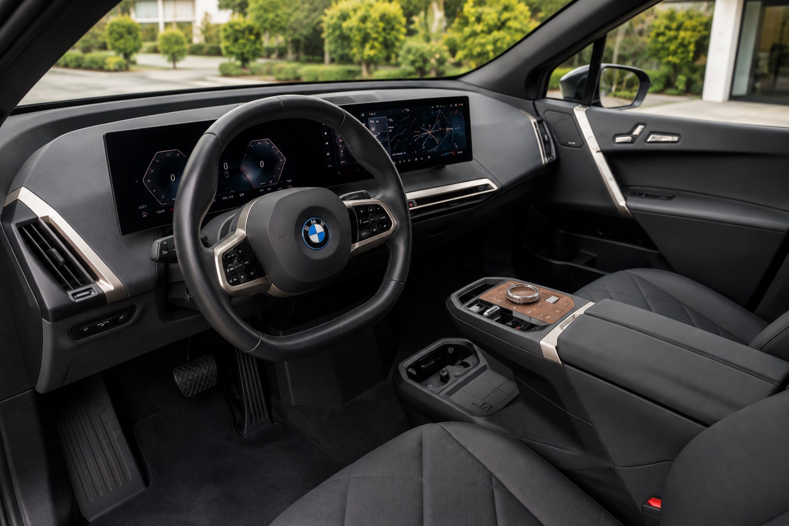 BMW iX xDrive50, 524hk, 2022