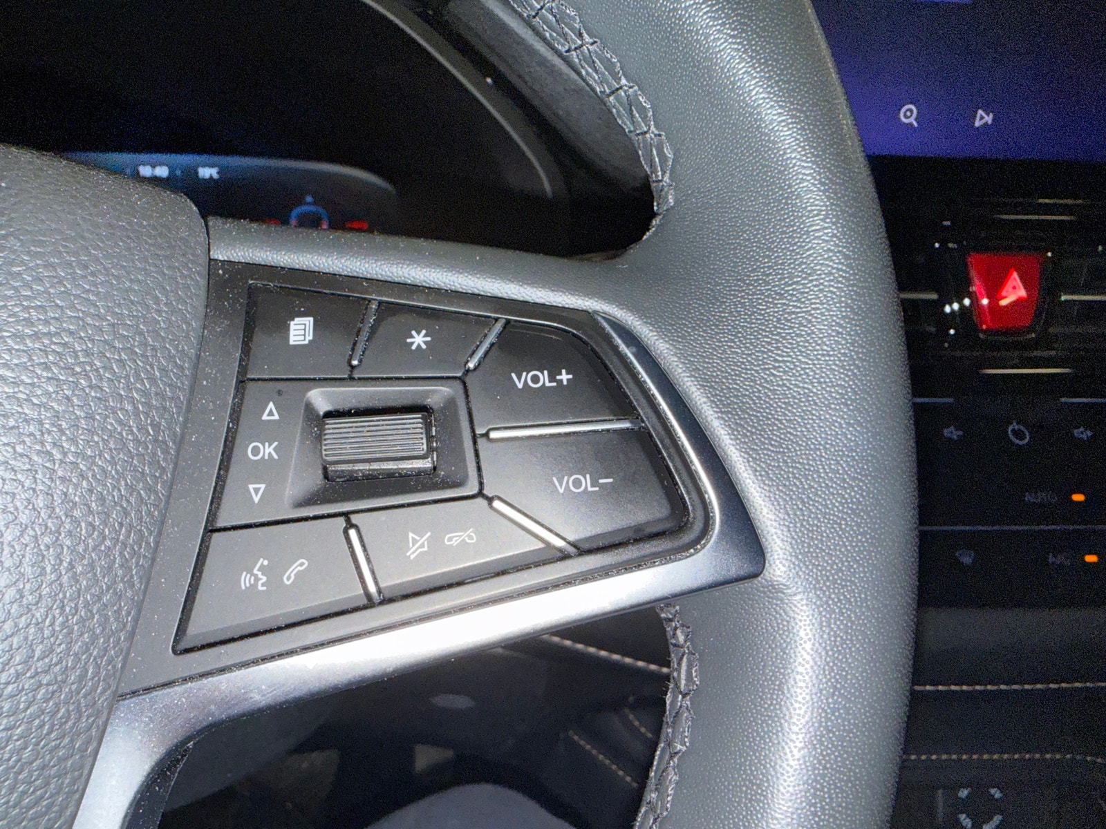 JAC e-JS4, 193hp, 2022