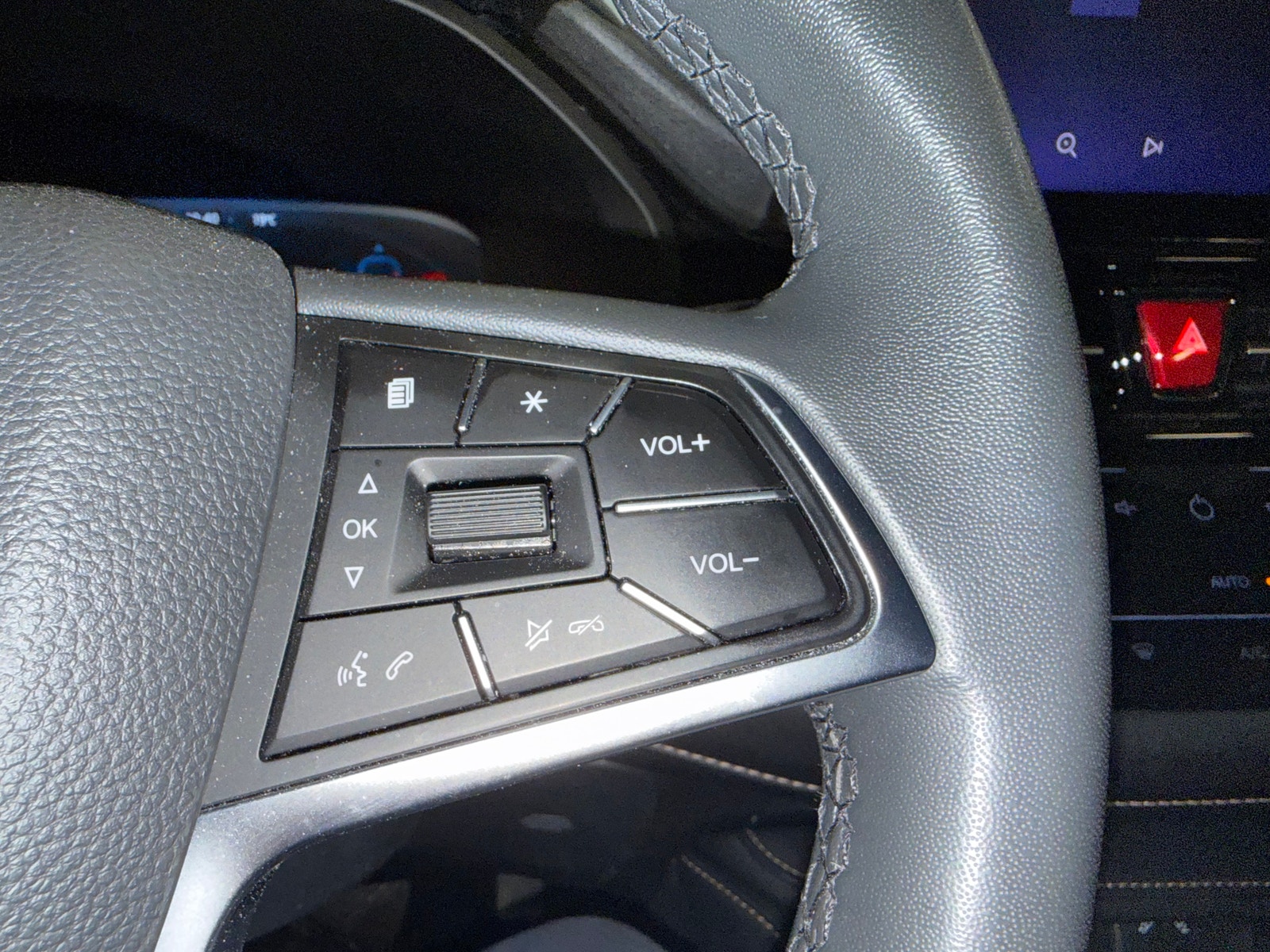 JAC e-JS4, 193hp, 2022