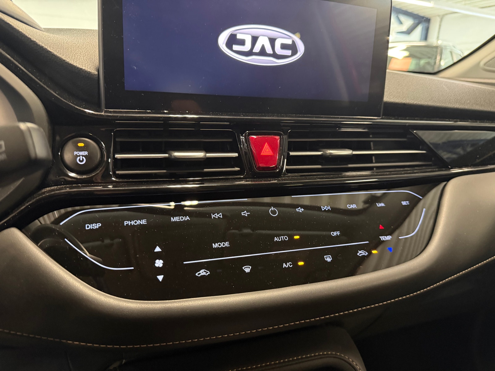 JAC e-JS4, 193hp, 2022
