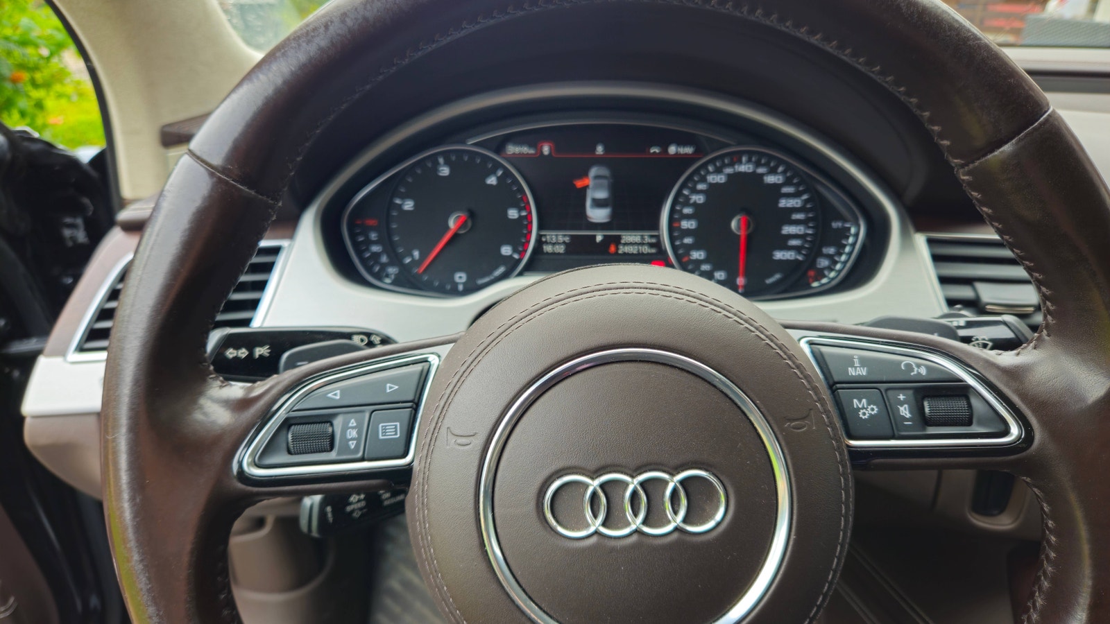 Audi A8 4.2 TDI V8 quattro TipTronic, 8-trins, 350ps, 2010