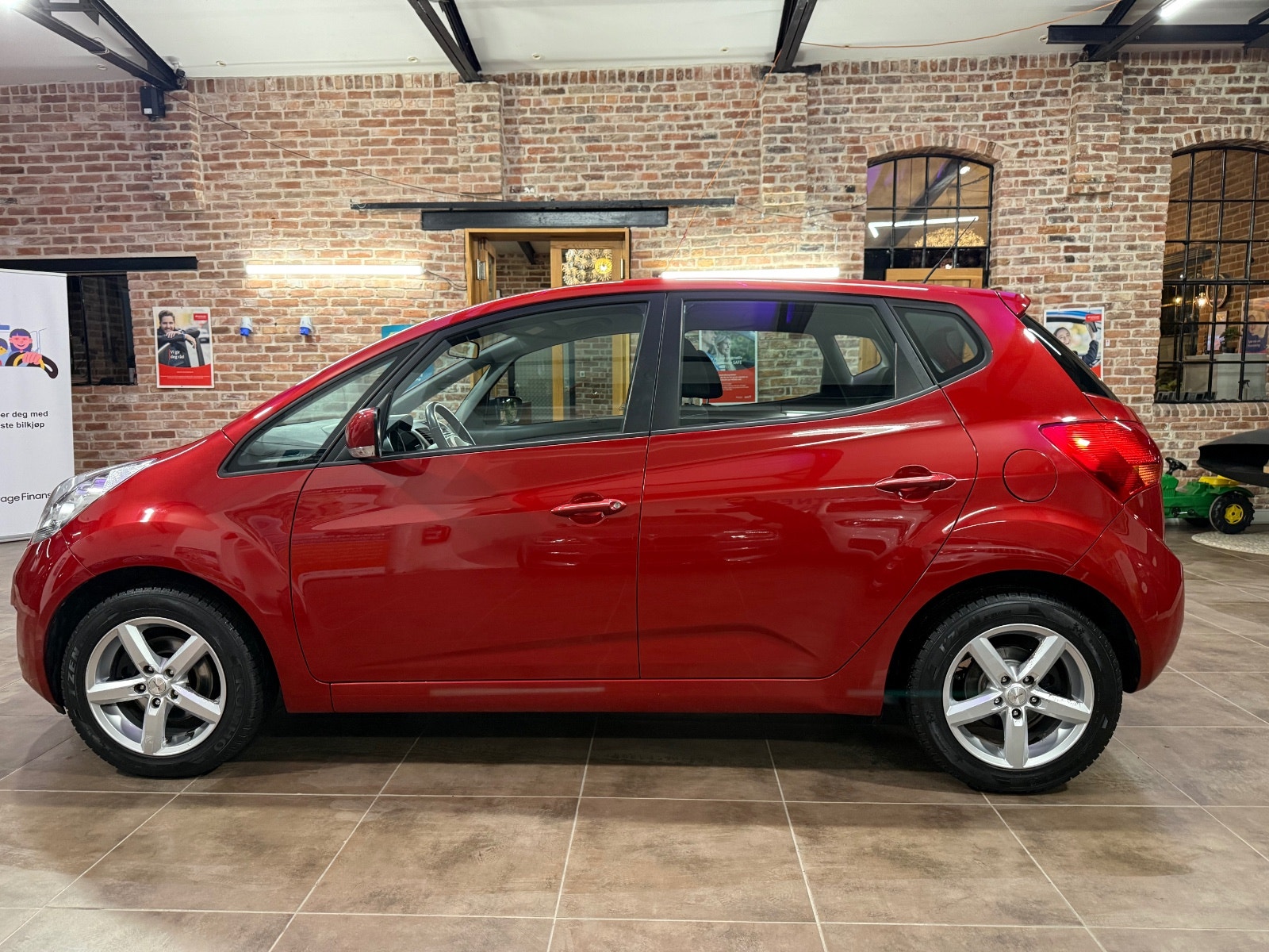Kia Venga 1.6 CVVT Automatic, 4-trins, 125ps, 2013