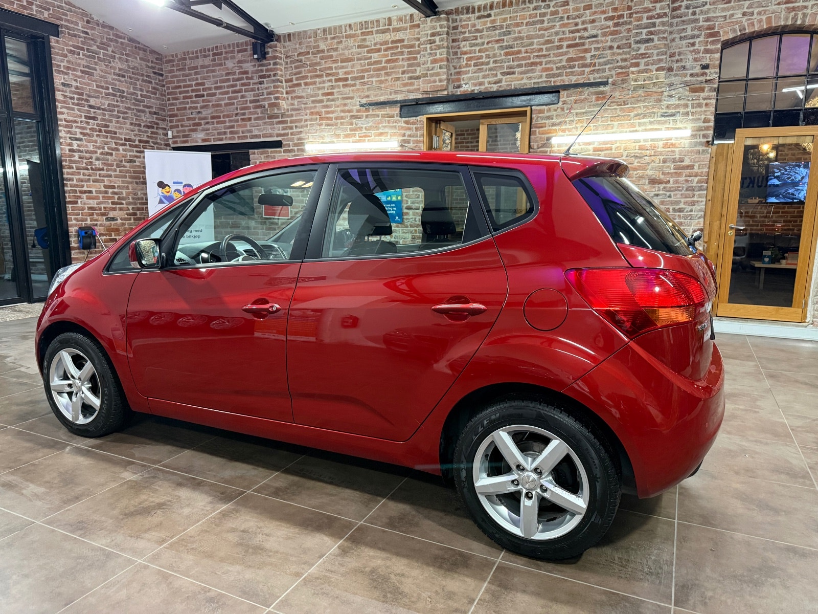 Kia Venga 1.6 CVVT Automatic, 4-trins, 125ps, 2013
