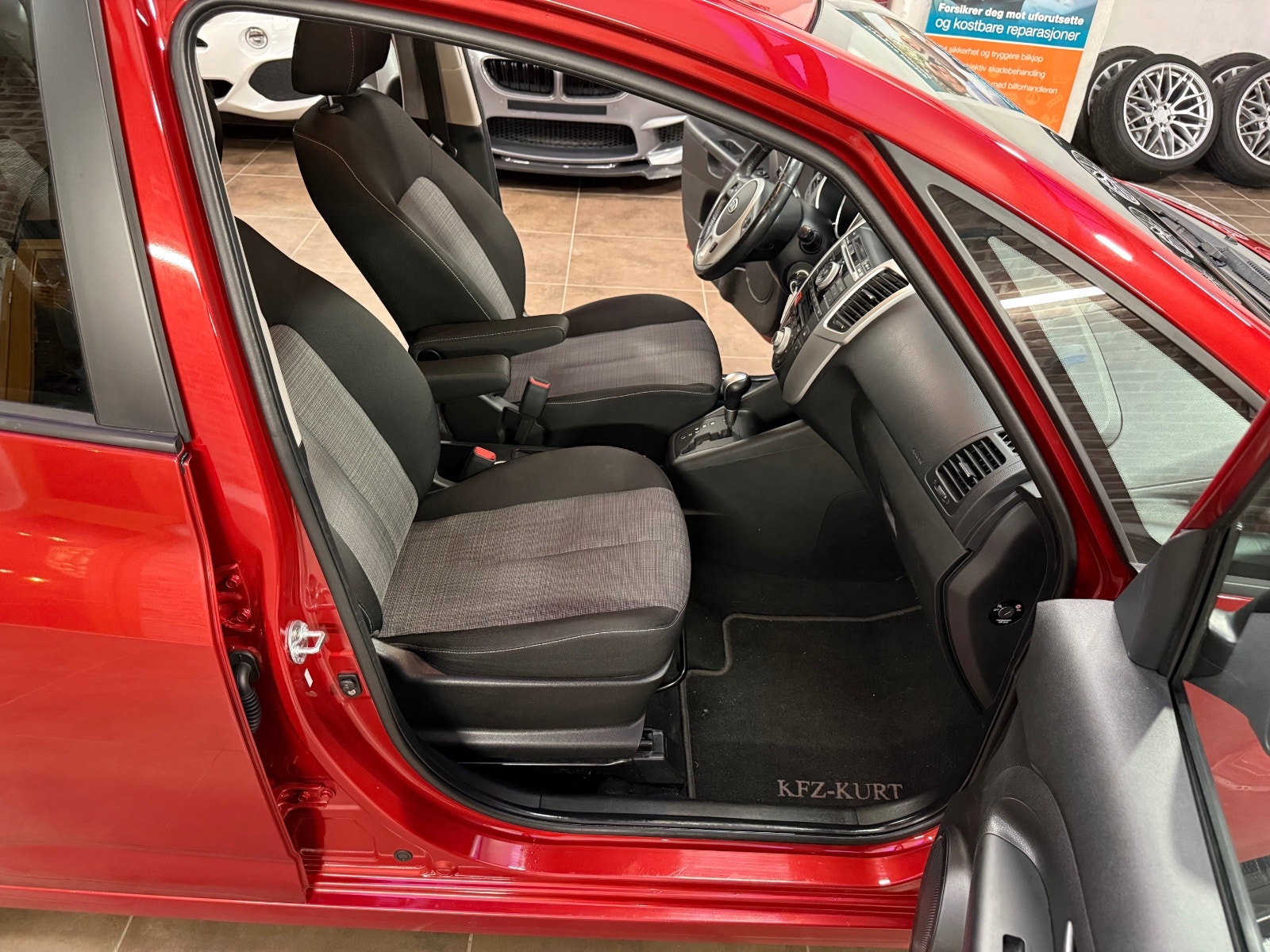 Kia Venga 1.6 CVVT Automatic, 4-trins, 125ps, 2013