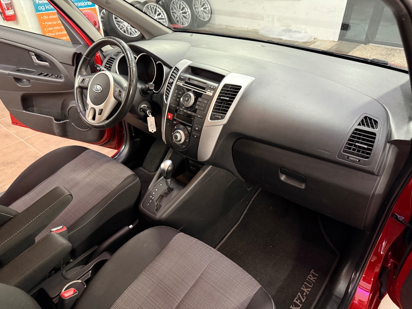 Kia Venga 1.6 CVVT Automatic, 4-trins, 125ps, 2013