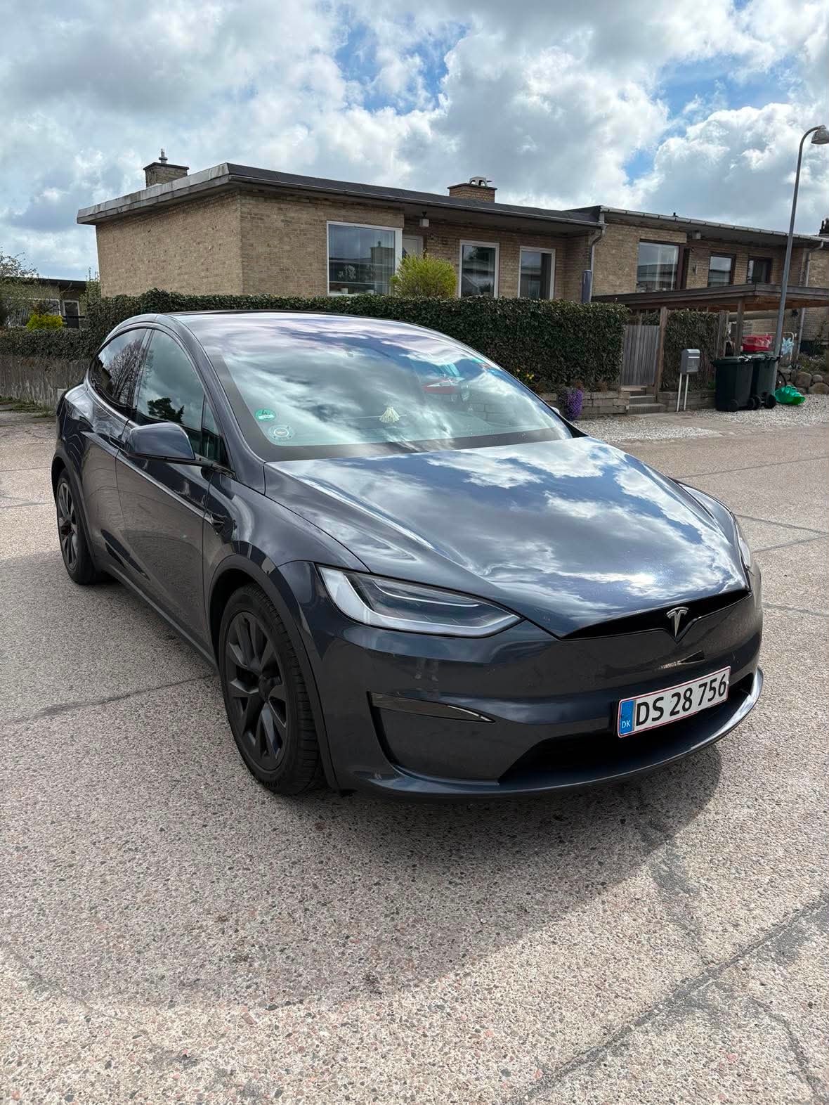 Tesla Model X, 670ps, 2023