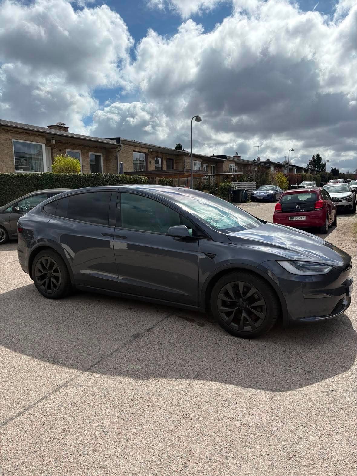 Tesla Model X, 670ps, 2023