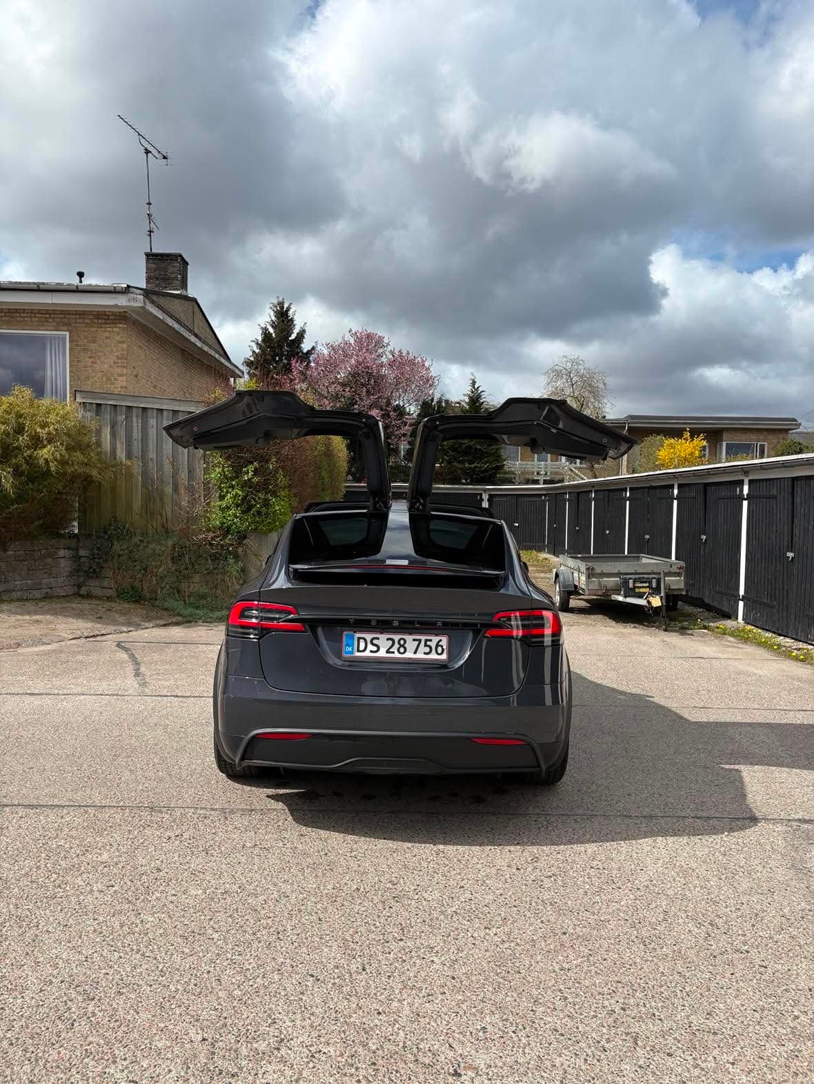 Tesla Model X, 670ps, 2023