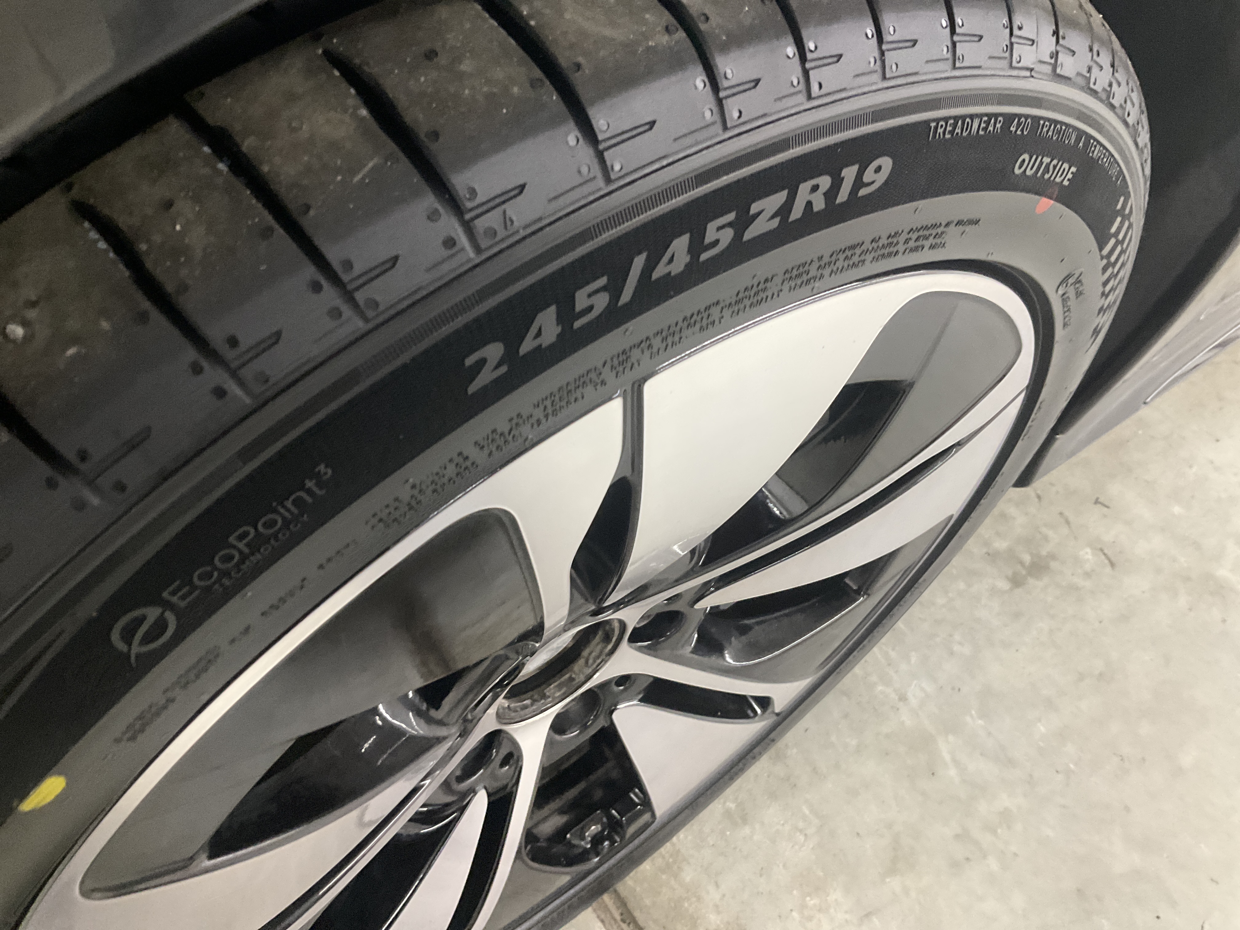 Mercedes-Benz E 300 e 4MATIC 9G-Tronic, 313hk, 2024