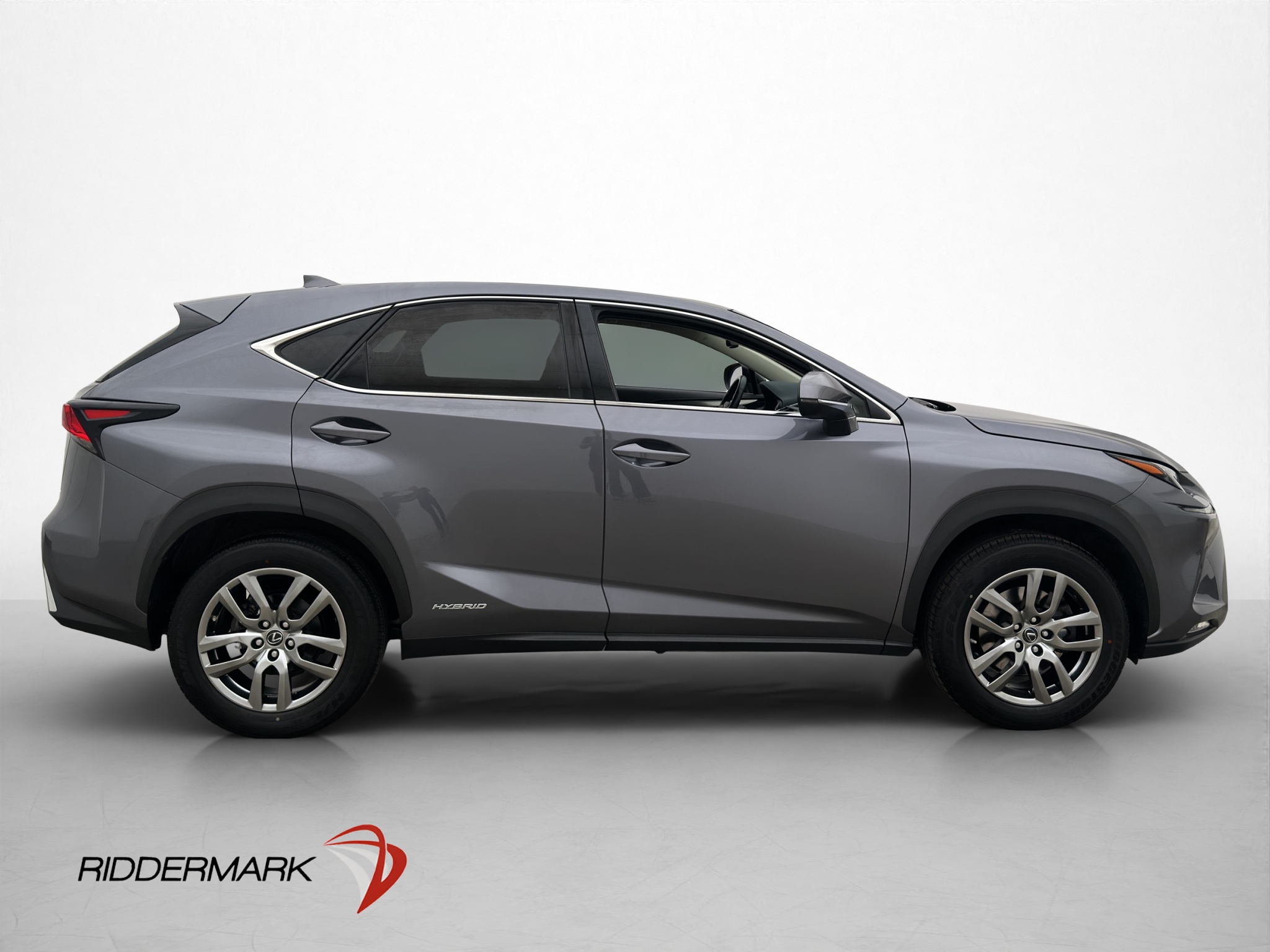 Lexus NX 300h AWD 2.5 AWD E-CVT, 197hp, 2019