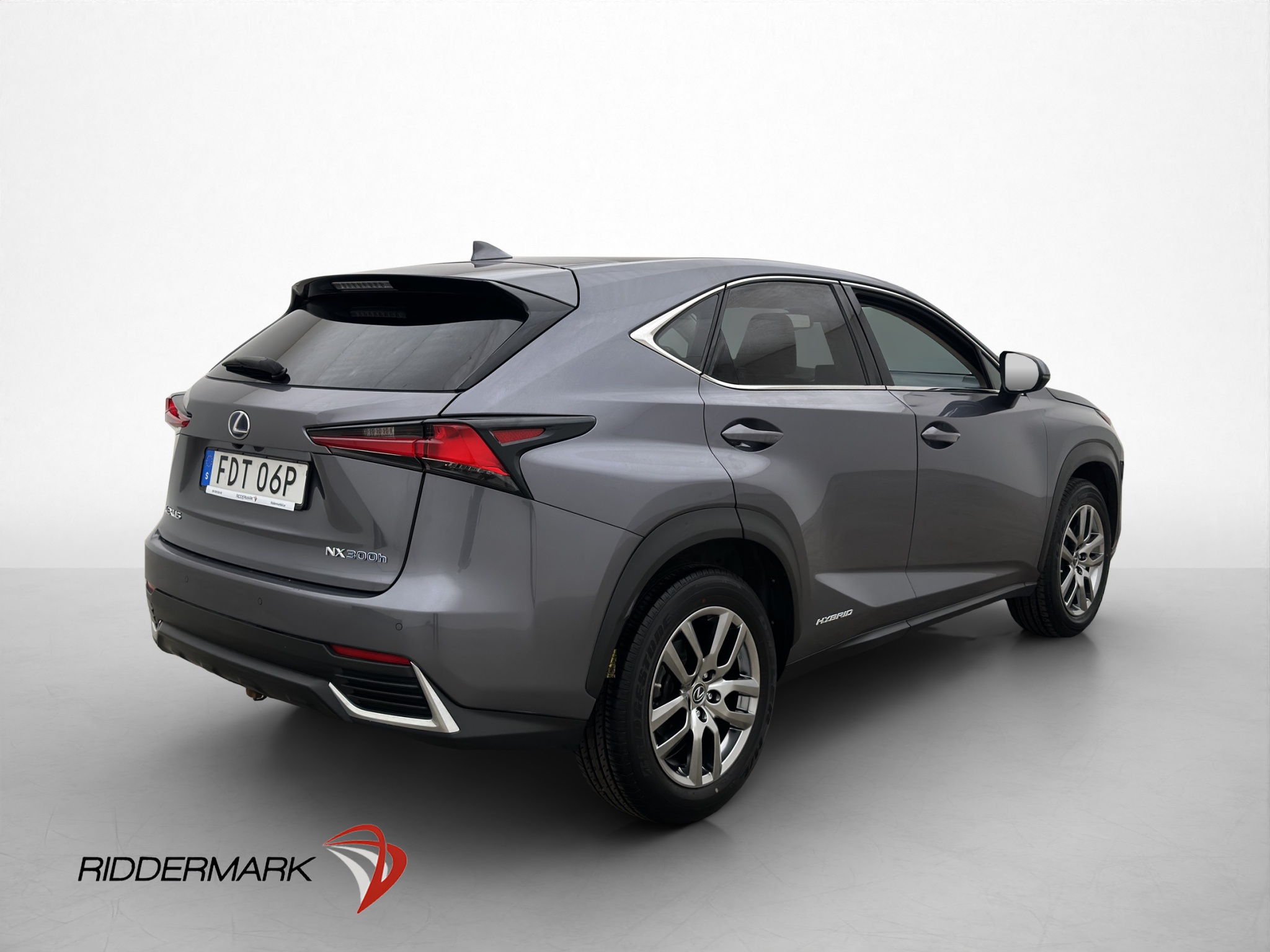 Lexus NX 300h AWD 2.5 AWD E-CVT, 197hp, 2019
