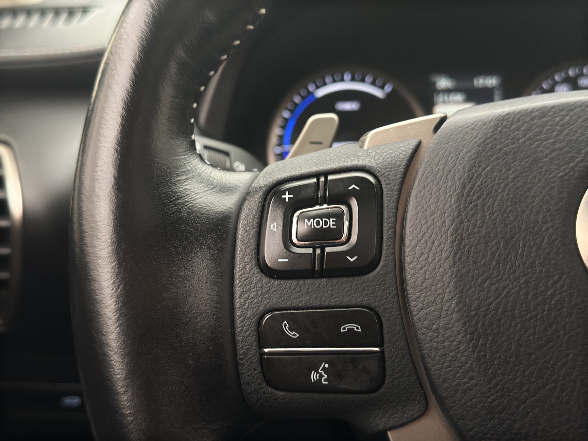 Lexus NX 300h AWD 2.5 AWD E-CVT, 197hp, 2019