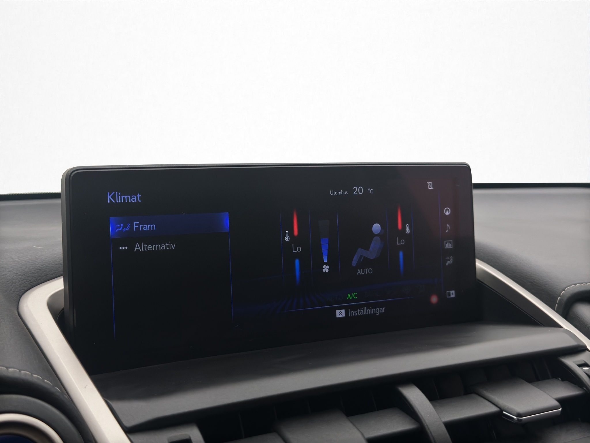 Lexus NX 300h AWD 2.5 AWD E-CVT, 197hp, 2019