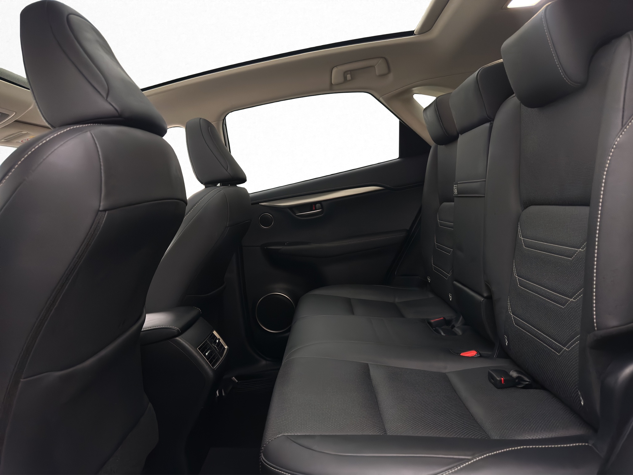 Lexus NX 300h AWD 2.5 AWD E-CVT, 197hp, 2019