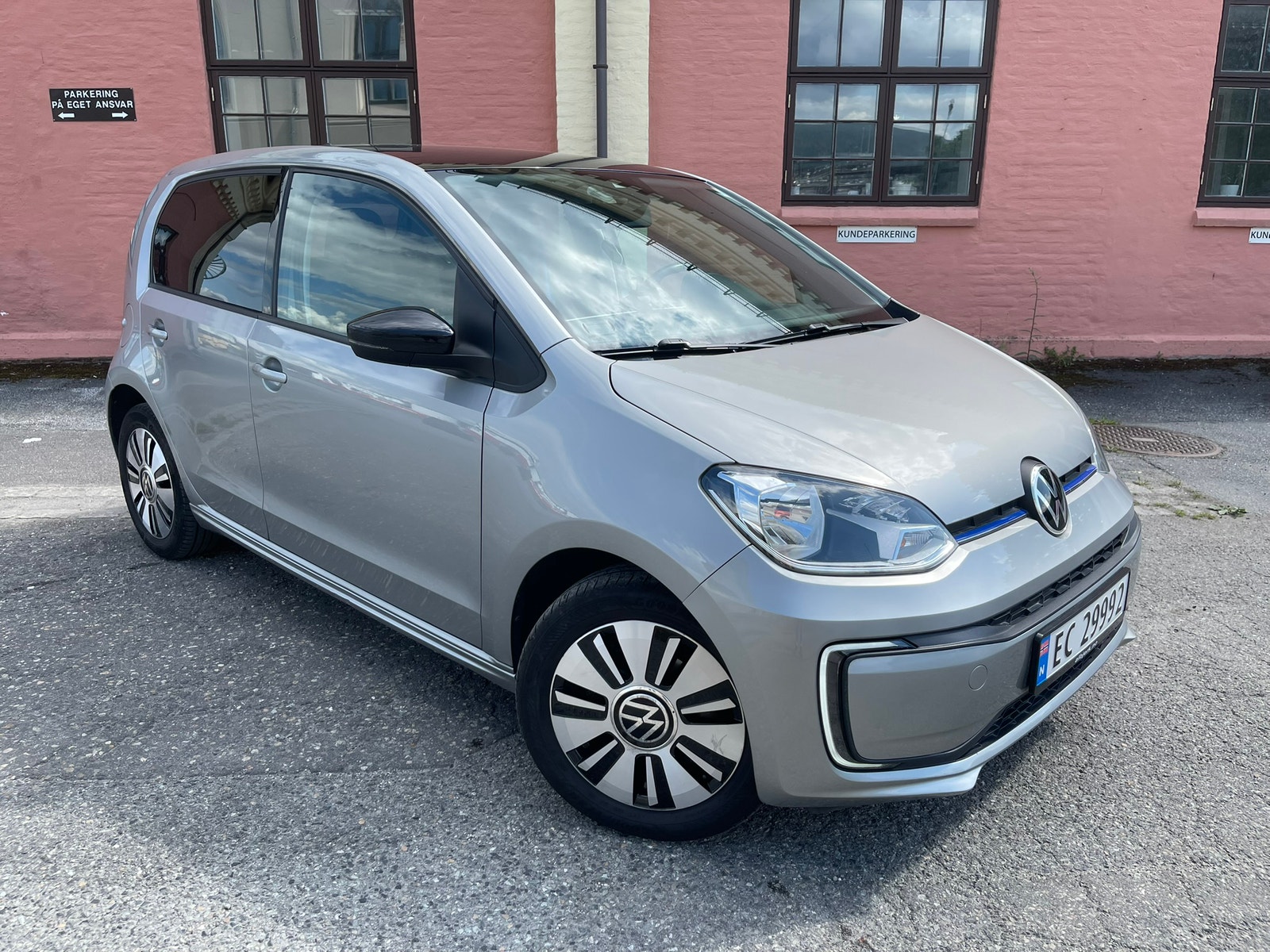 Volkswagen e-up!, 83ps, 2021