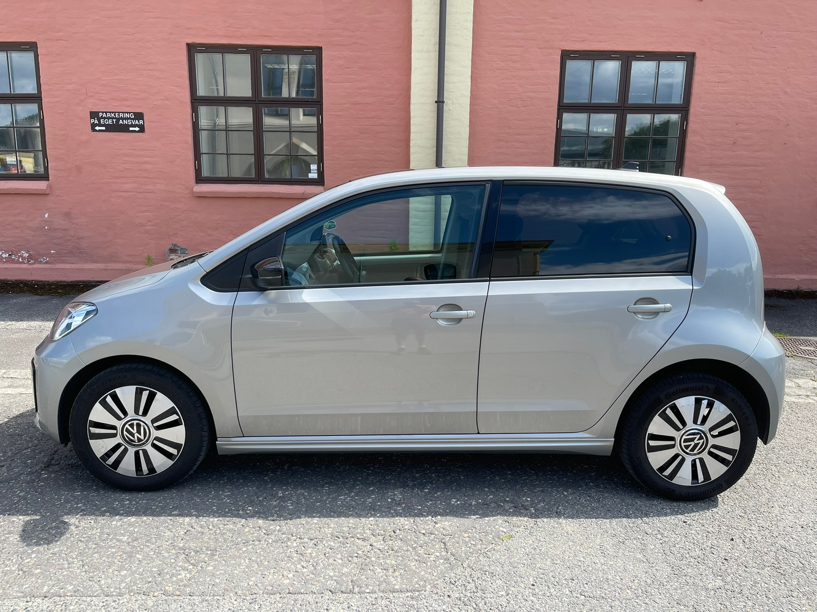 Volkswagen e-up!, 83ps, 2021