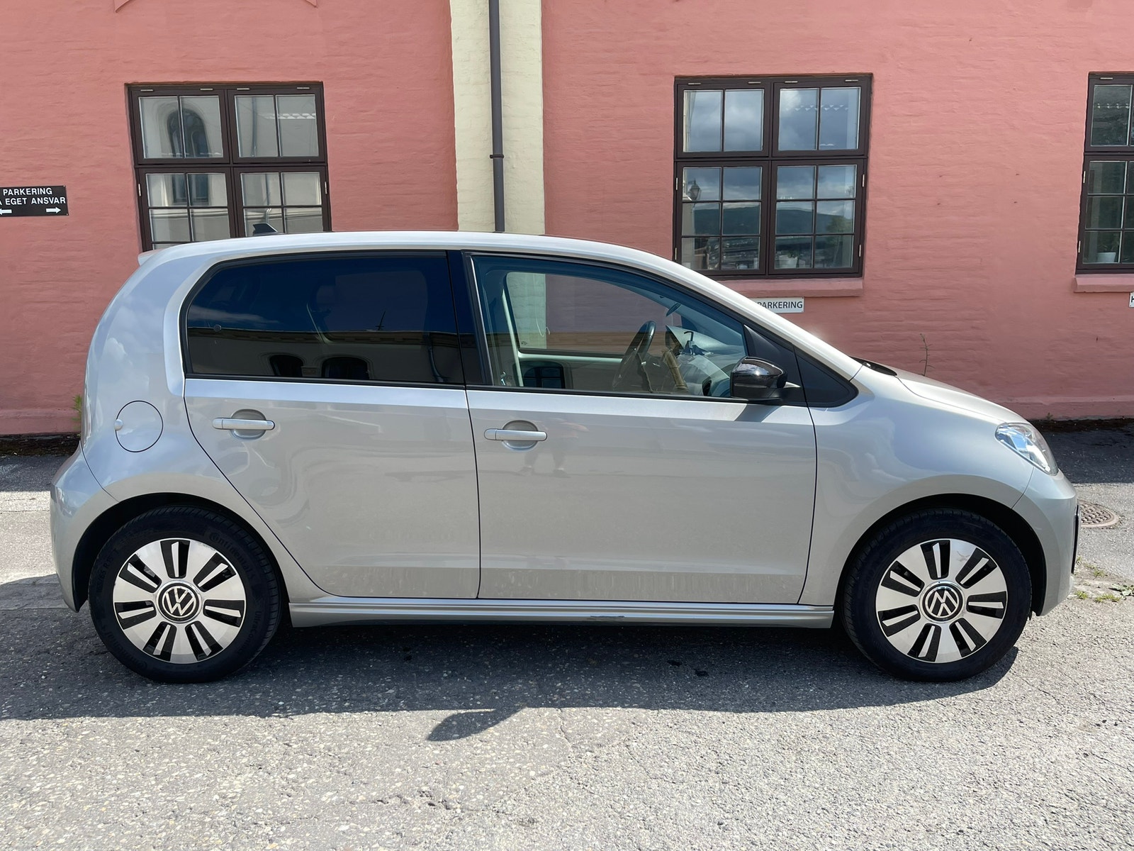 Volkswagen e-up!, 83ps, 2021