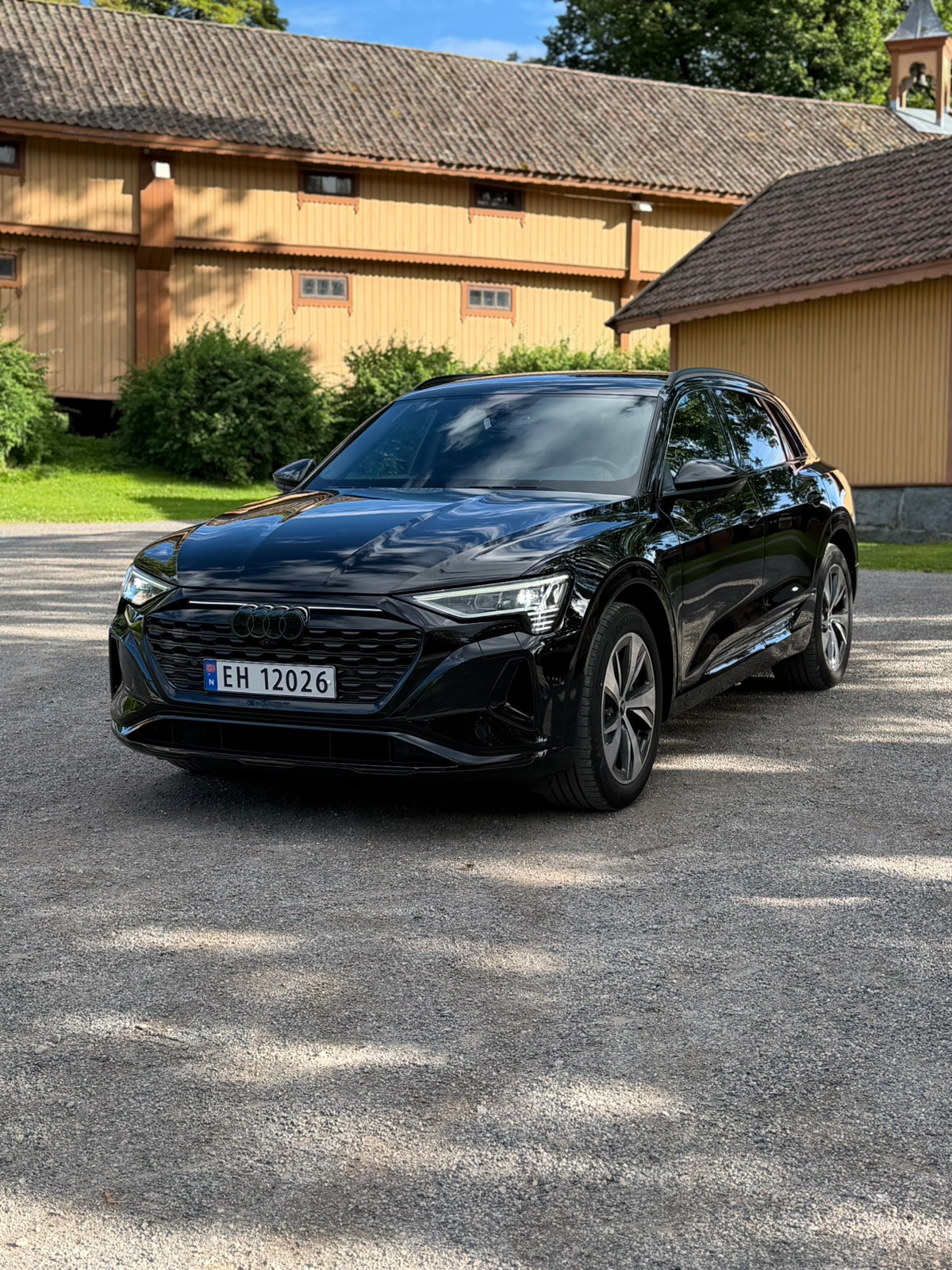 Audi Q8 50 e-tron quattro, 340hp, 2024