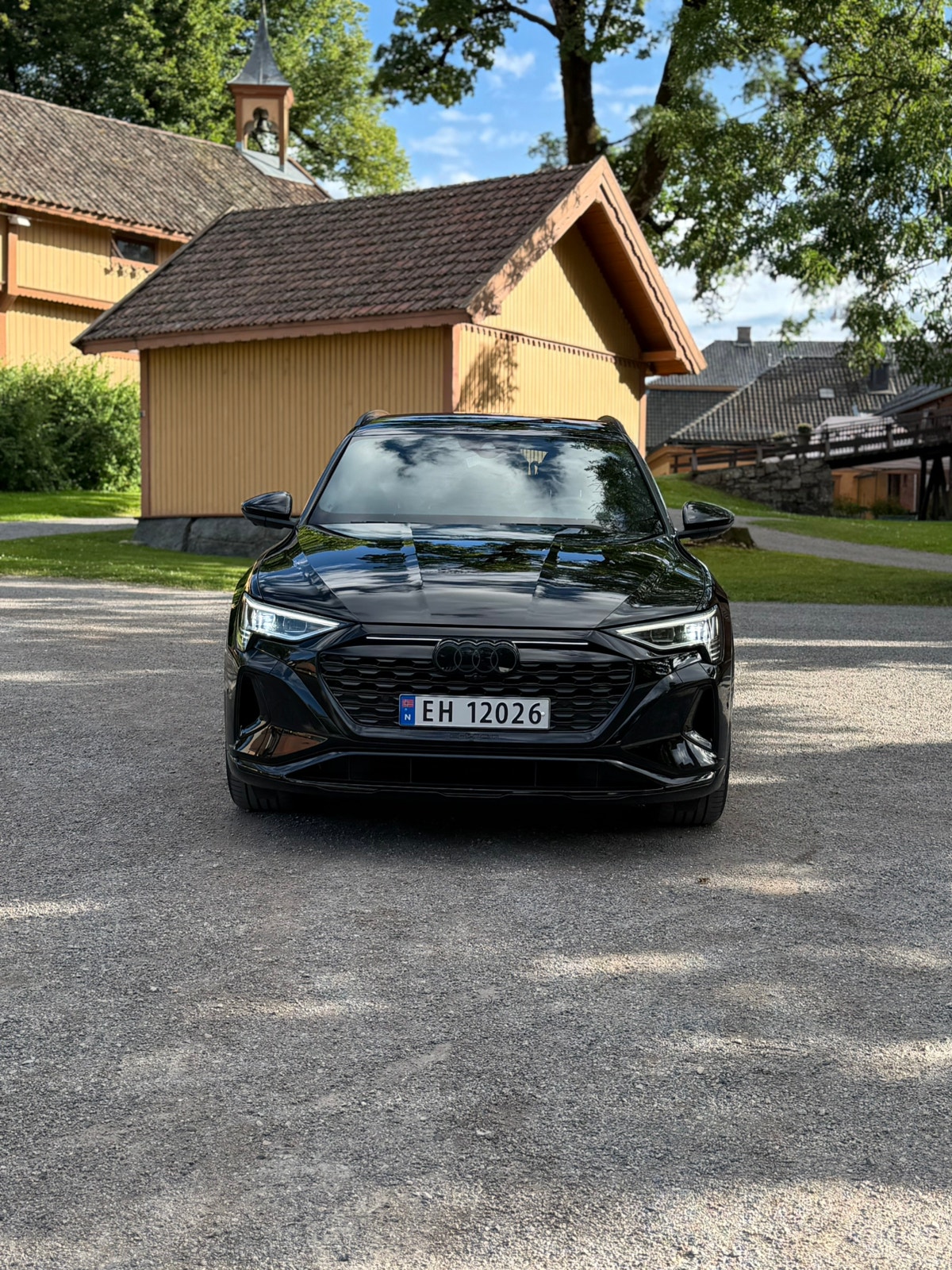 Audi Q8 50 e-tron quattro, 340hp, 2024