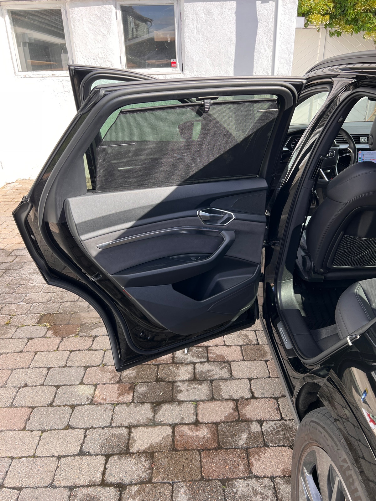 Audi Q8 50 e-tron quattro, 340hp, 2024