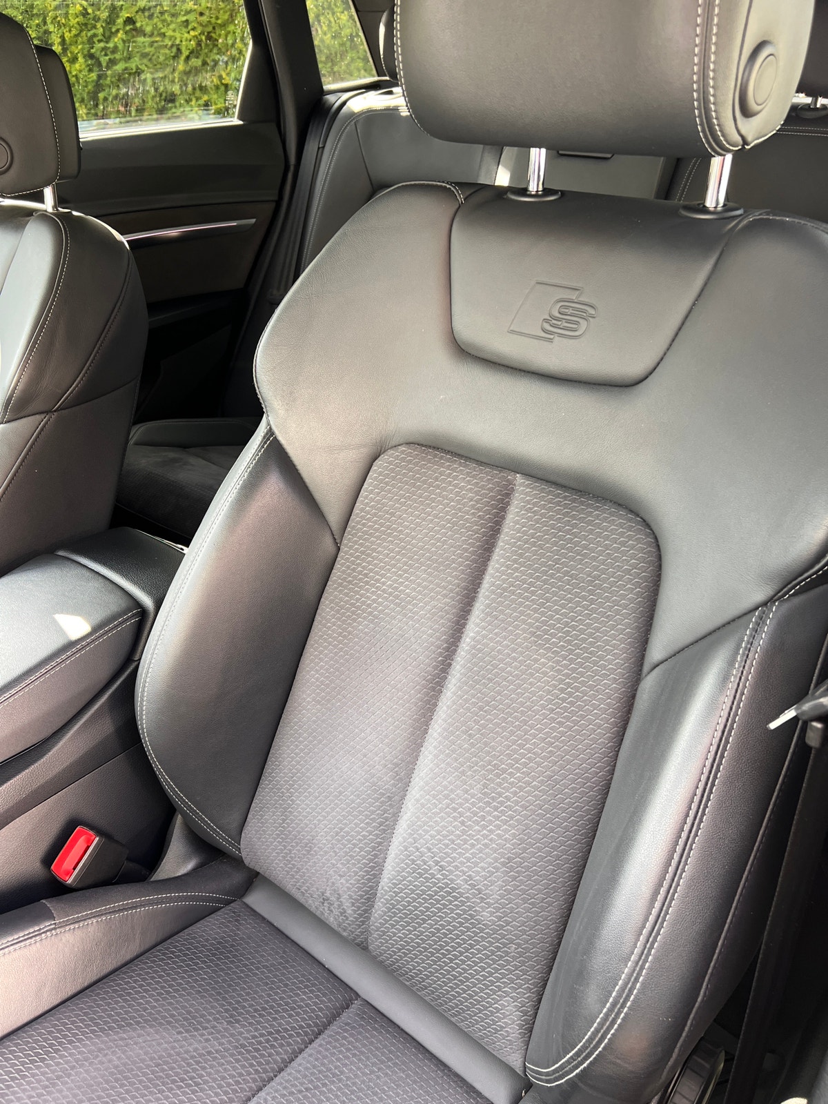 Audi Q8 50 e-tron quattro, 340hp, 2024