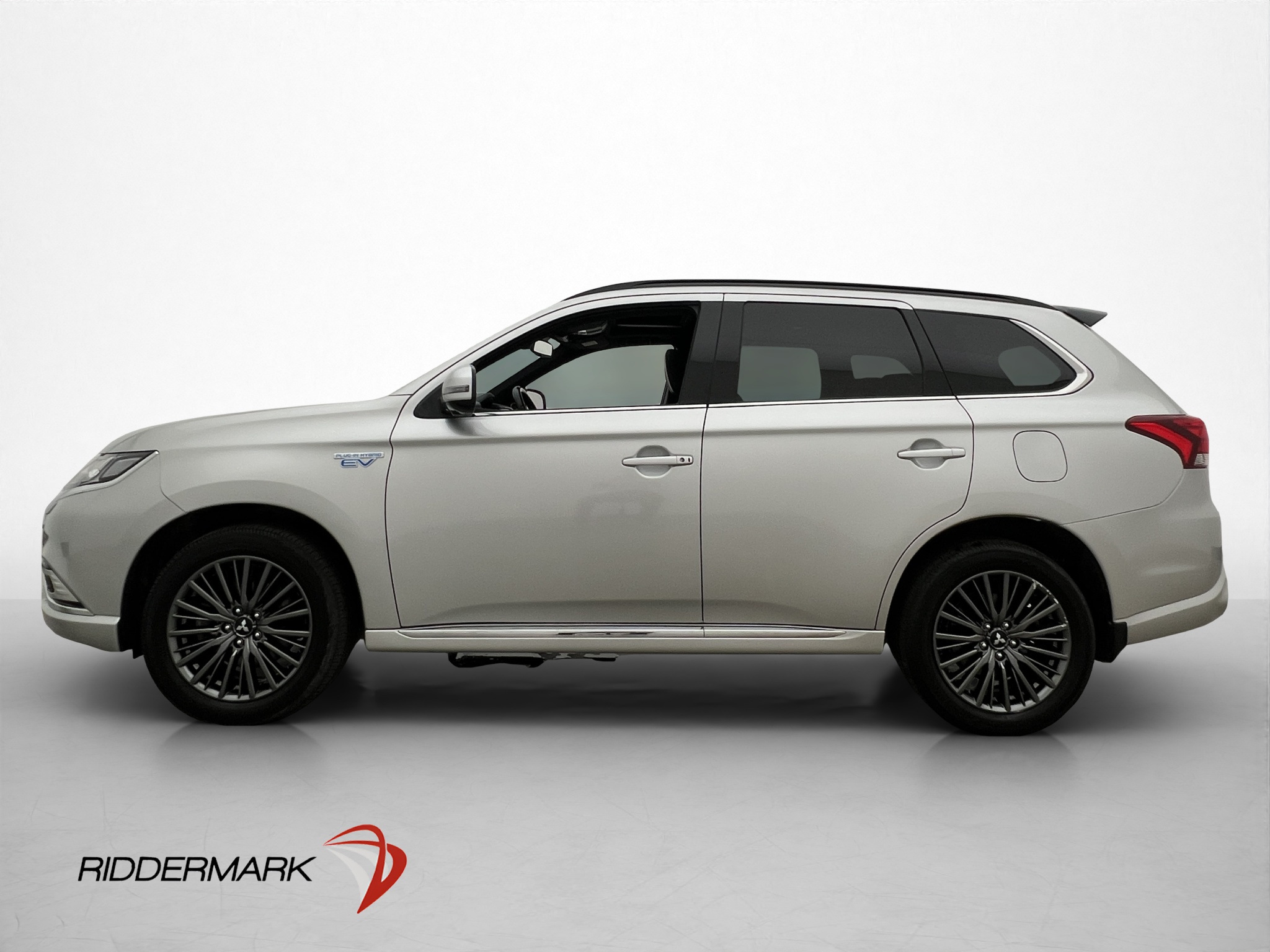 Mitsubishi Outlander PHEV CVT, 224hk, 2020