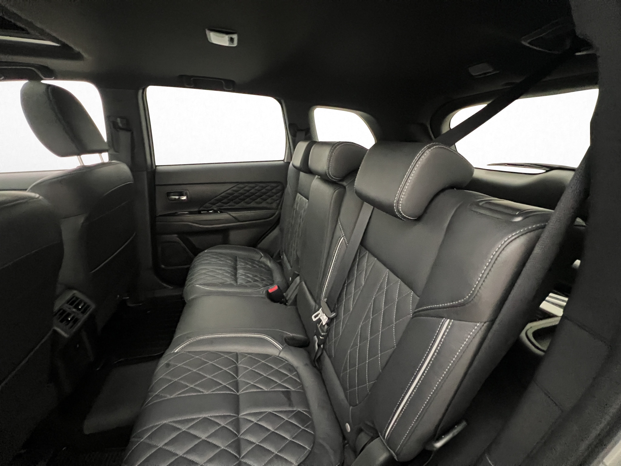 Mitsubishi Outlander PHEV CVT, 224hk, 2020