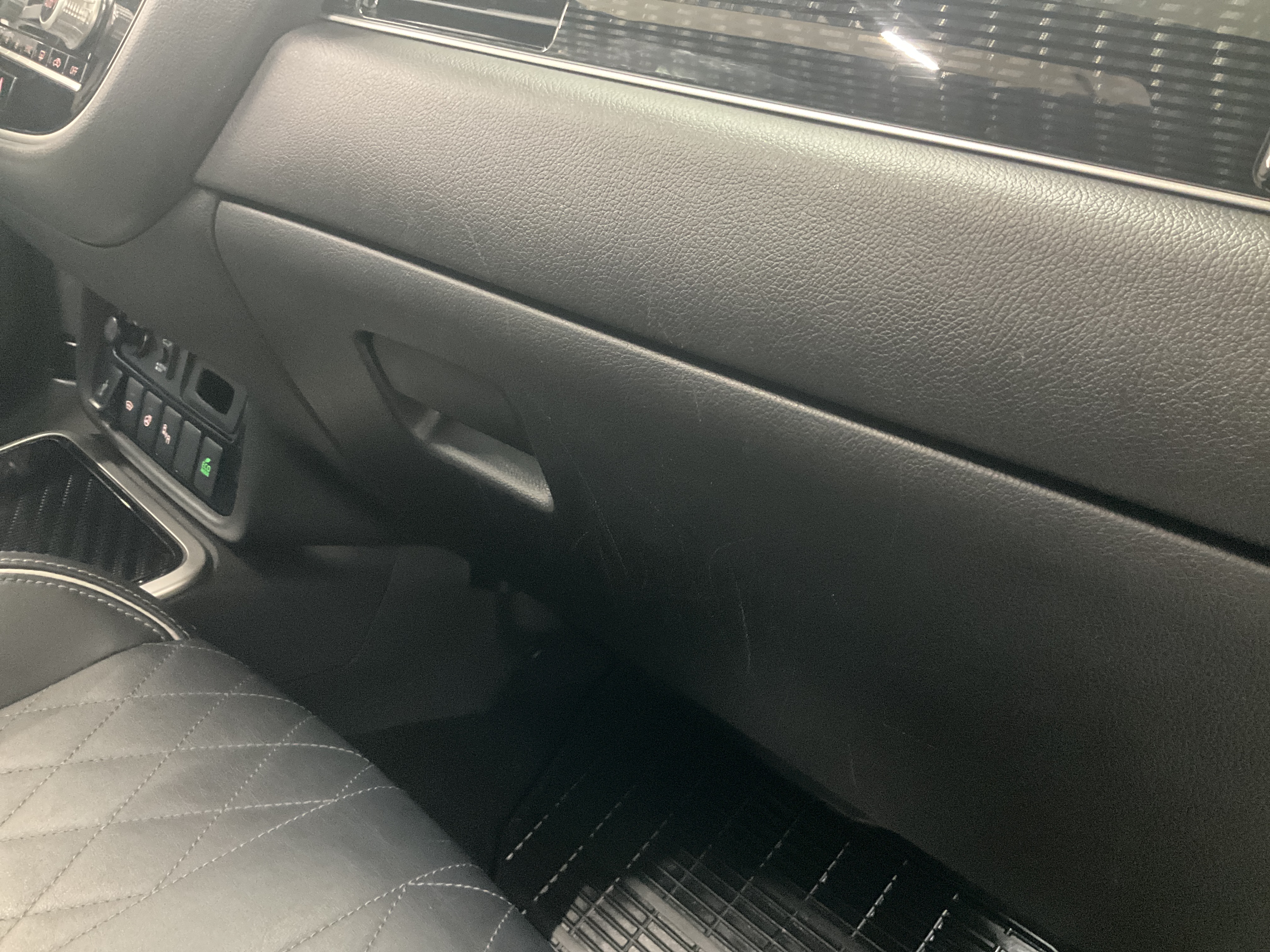 Mitsubishi Outlander PHEV CVT, 224hk, 2020