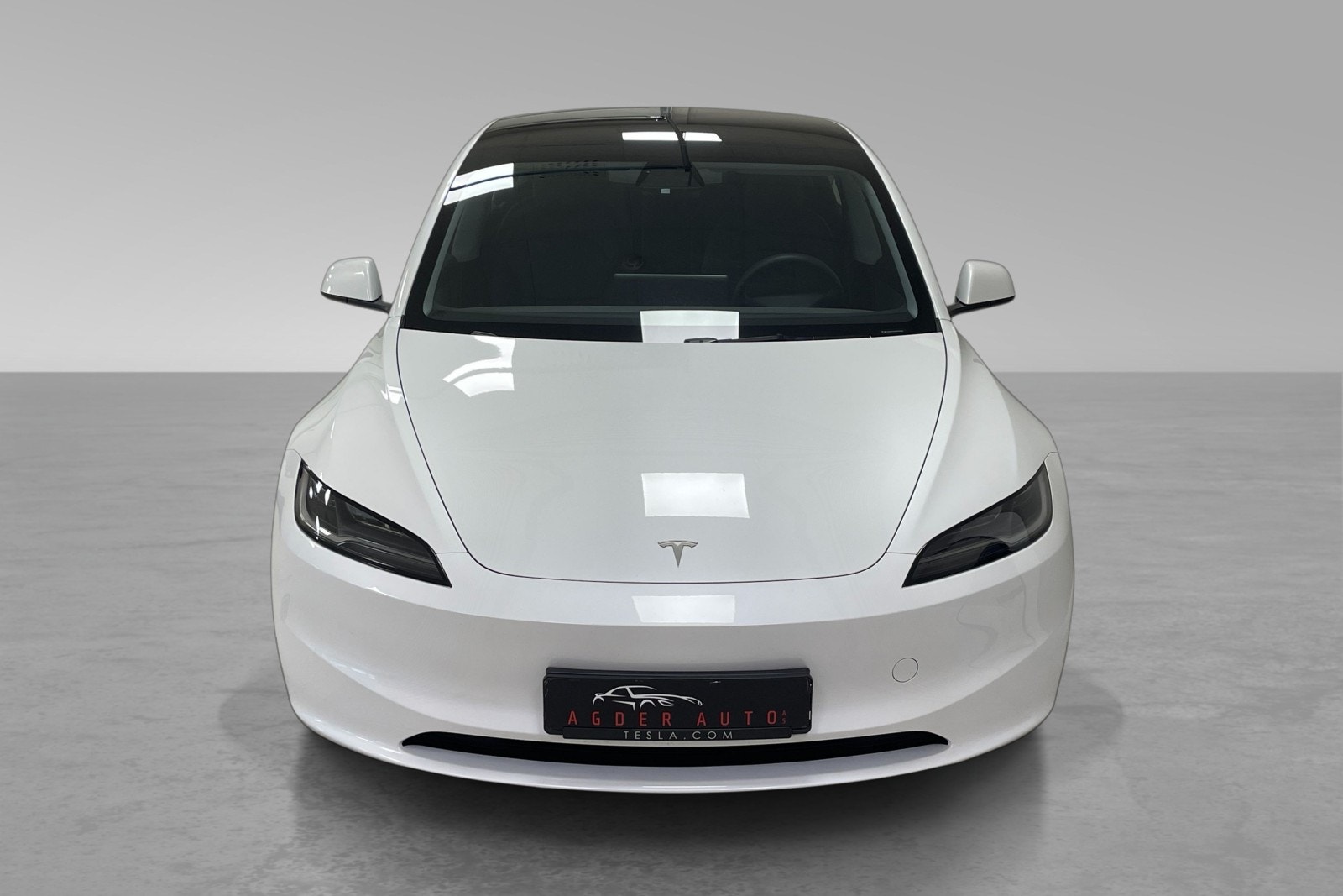Tesla Model 3 Standard Range, 283hp, 2024