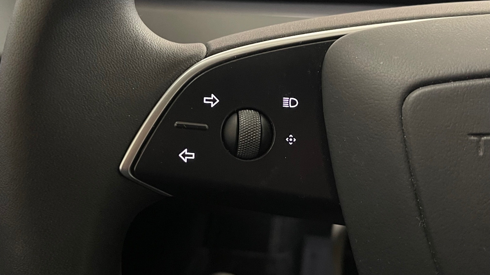 Tesla Model 3 Standard Range, 283hp, 2024