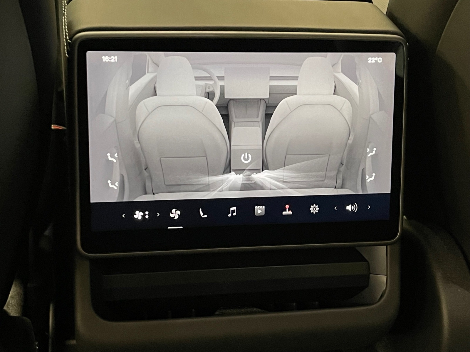 Tesla Model 3 Standard Range, 283hp, 2024