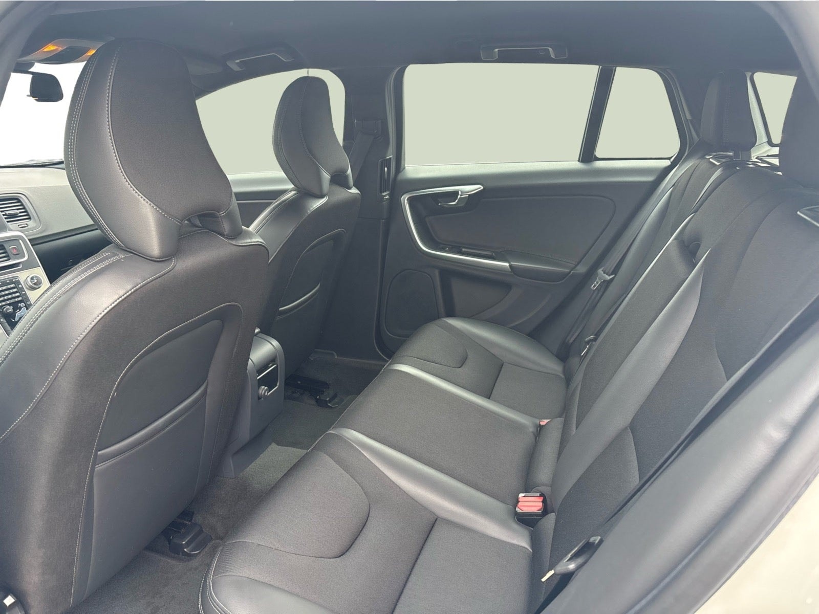 Volvo V60 D3 Manual, 6-trins, 150ps, 2017