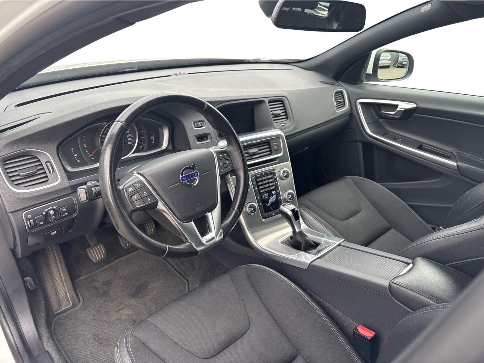Volvo V60 D3 Manual, 6-trins, 150ps, 2017