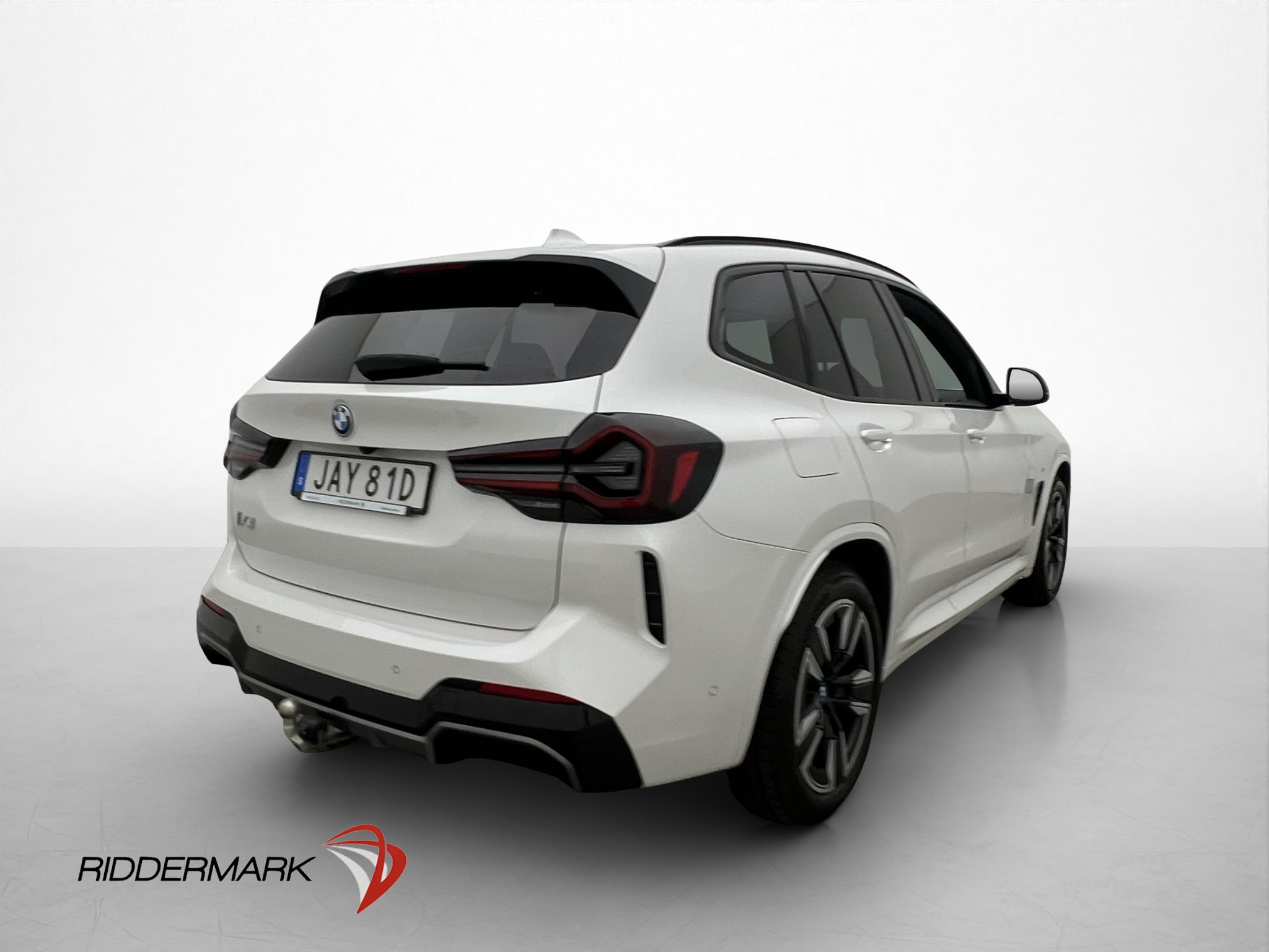 BMW iX3, 286hp, 2024