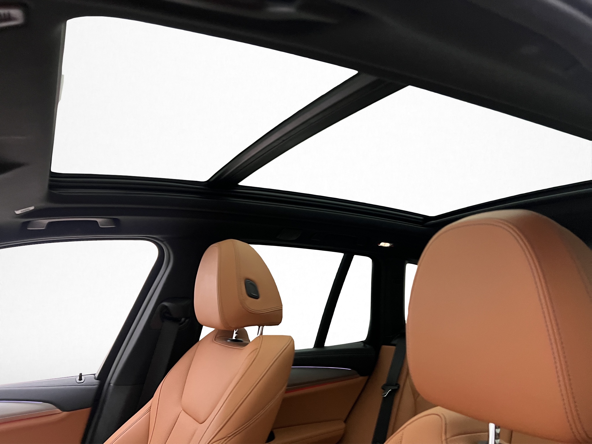 BMW iX3, 286hp, 2024