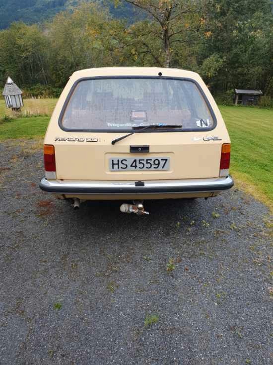 Opel Rekord 5-dørs Caravan 2.0 S Manuell, 4-trinn, 101hk, 1979