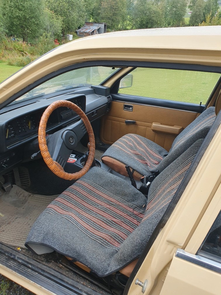 Opel Rekord 5-dørs Caravan 2.0 S Manuell, 4-trinn, 101hk, 1979