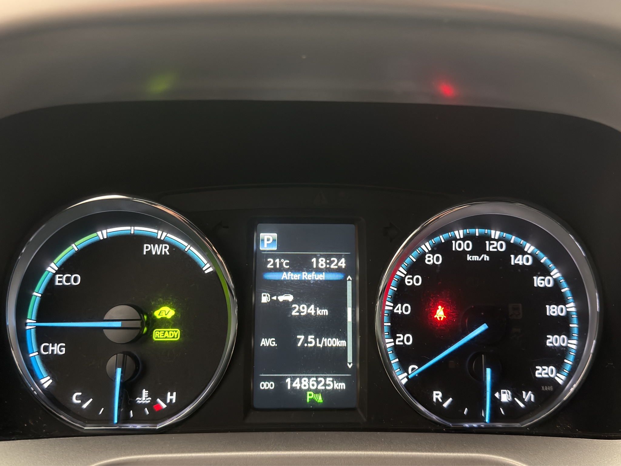 Toyota RAV4 Hybrid 2.5 Dual VVT-i AWD-i E-CVT, 197hp, 2017