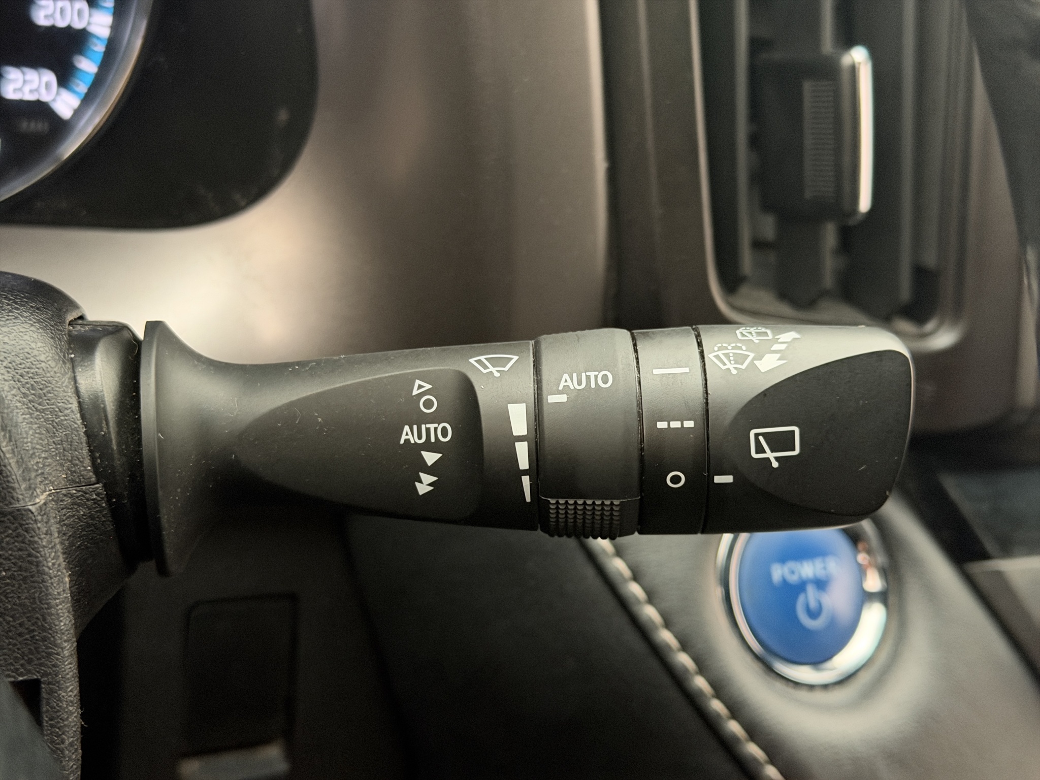 Toyota RAV4 Hybrid 2.5 Dual VVT-i AWD-i E-CVT, 197hp, 2017