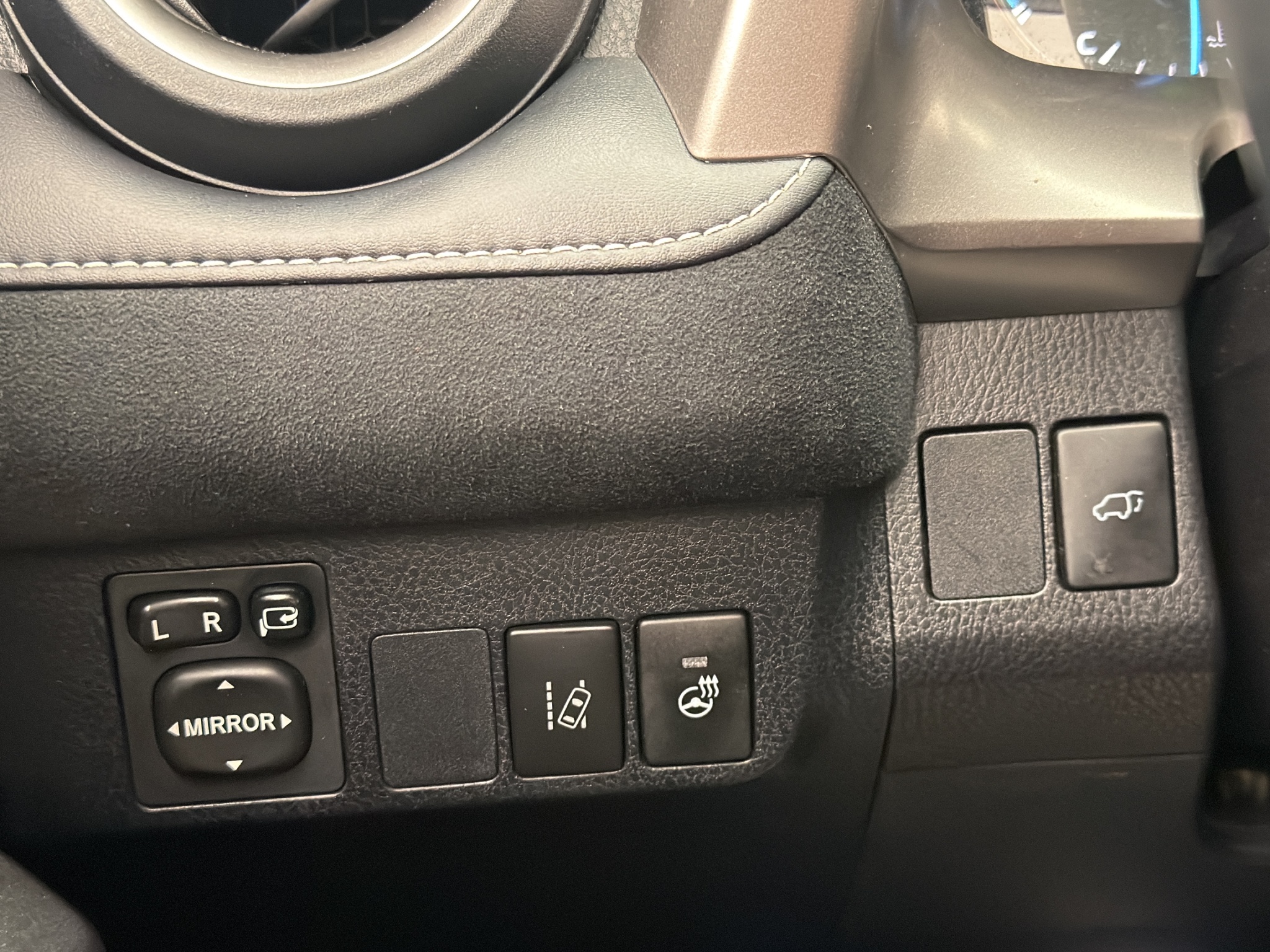 Toyota RAV4 Hybrid 2.5 Dual VVT-i AWD-i E-CVT, 197hp, 2018