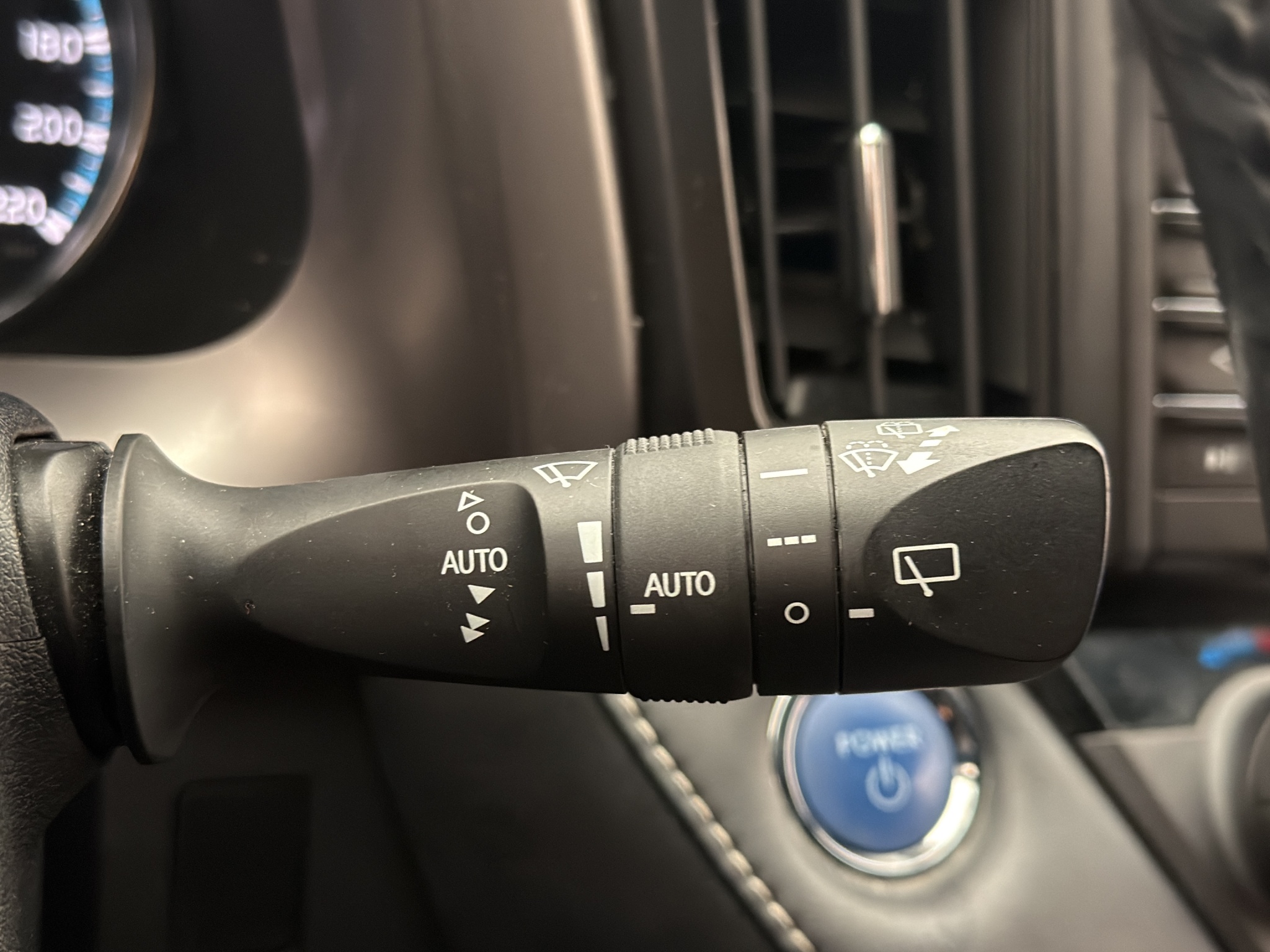 Toyota RAV4 Hybrid 2.5 Dual VVT-i AWD-i E-CVT, 197hp, 2018