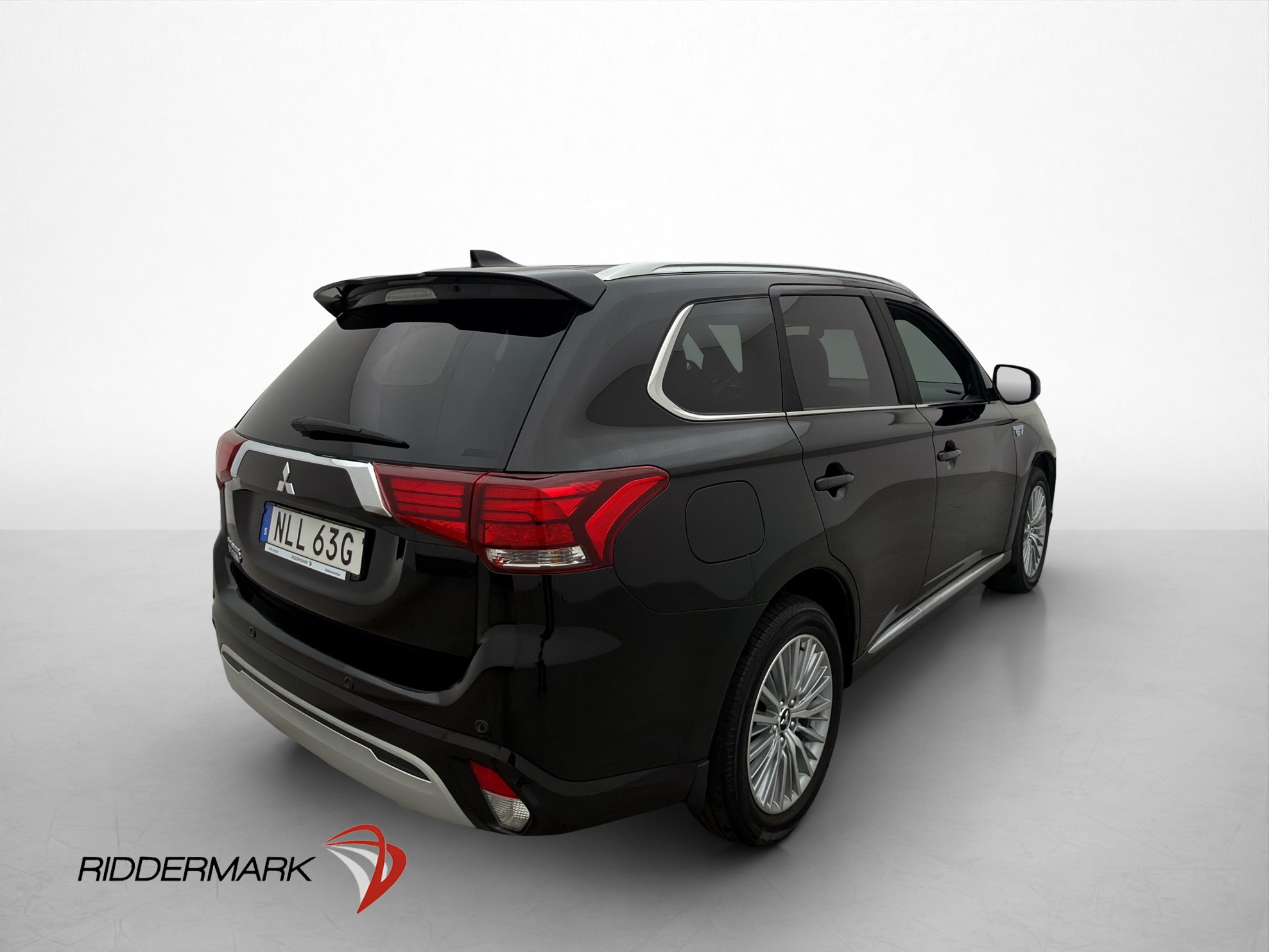 Mitsubishi Outlander PHEV CVT, 224hk, 2020