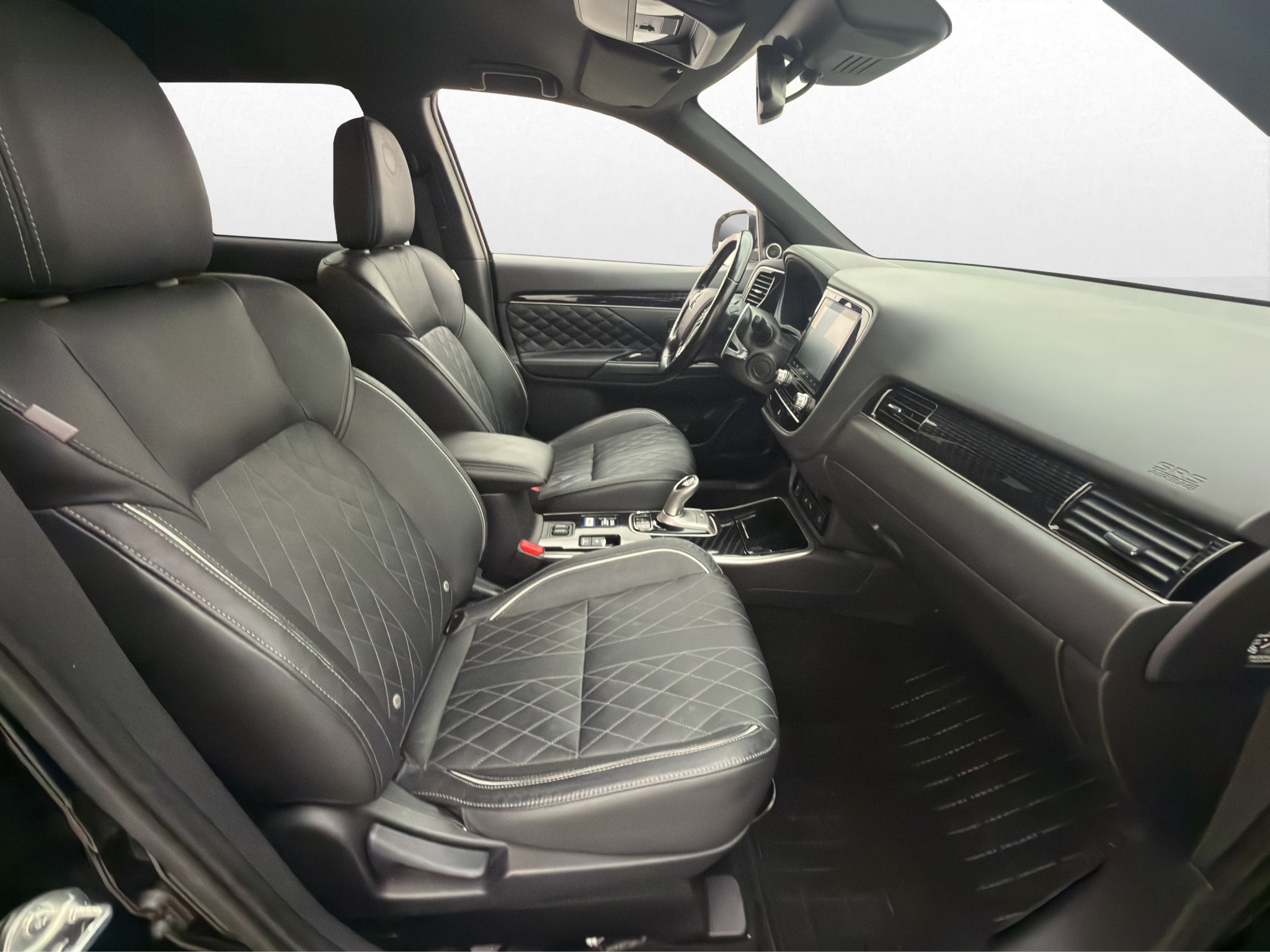 Mitsubishi Outlander PHEV CVT, 224hk, 2020