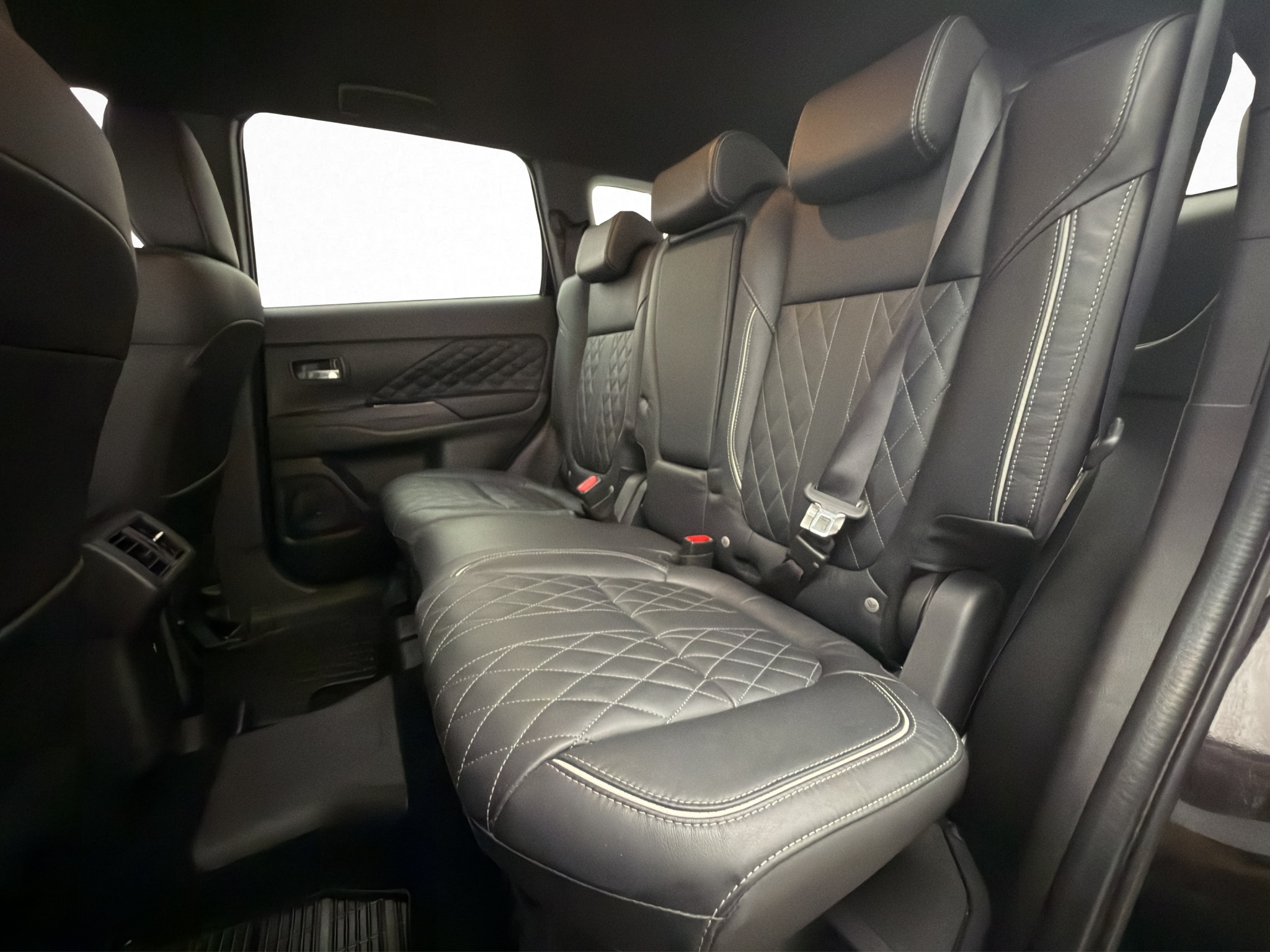 Mitsubishi Outlander PHEV CVT, 224hk, 2020